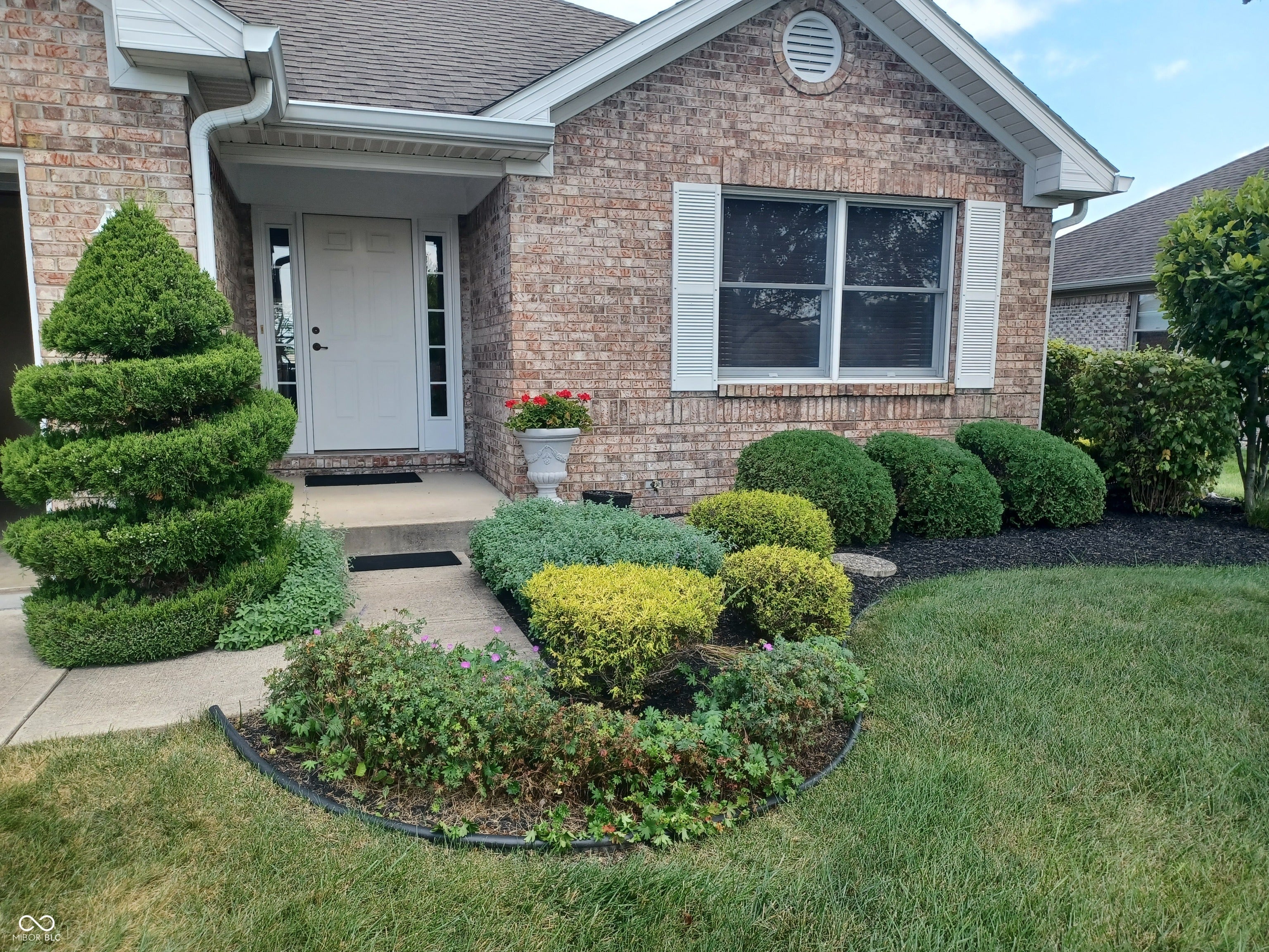 Photo of 1841 Holiday Pines Drive Brownsburg, IN 46112