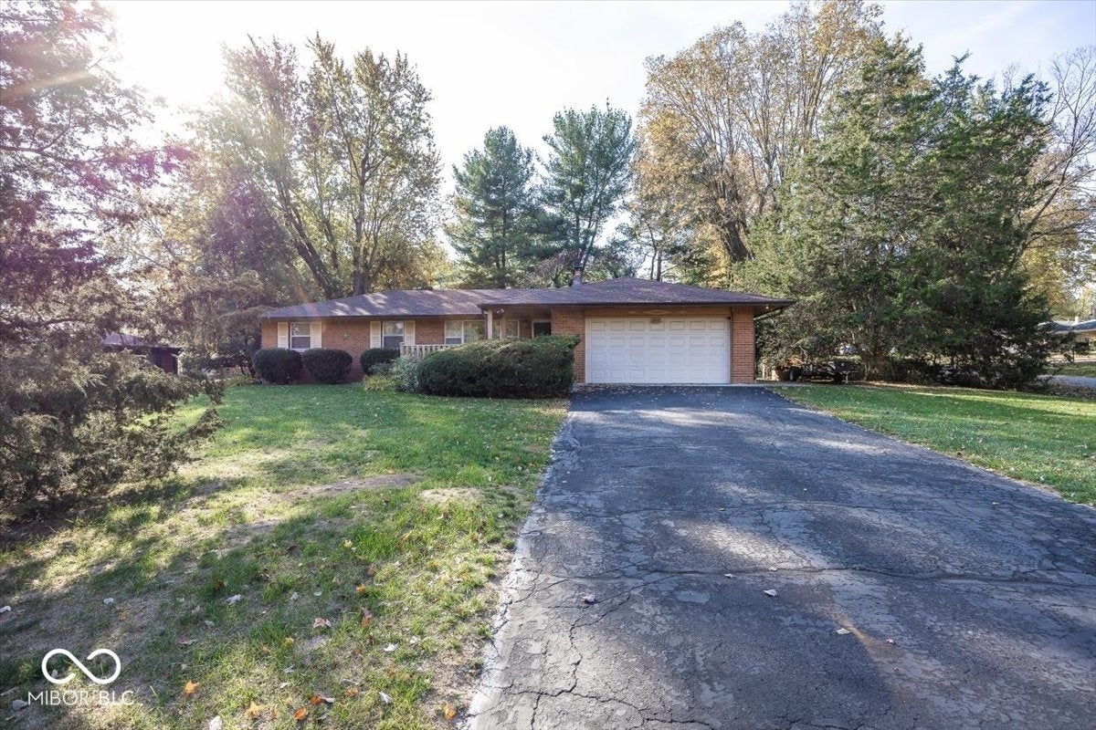 211 Bangor Drive, Indianapolis