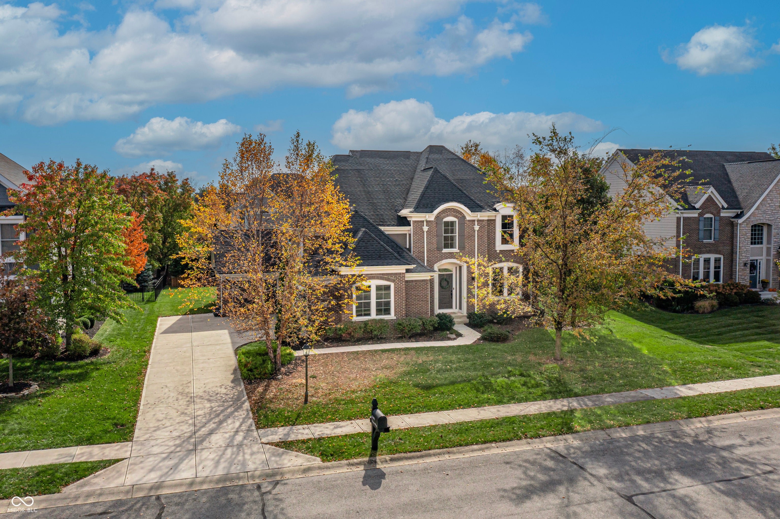 13693 Falcon Way, Fishers