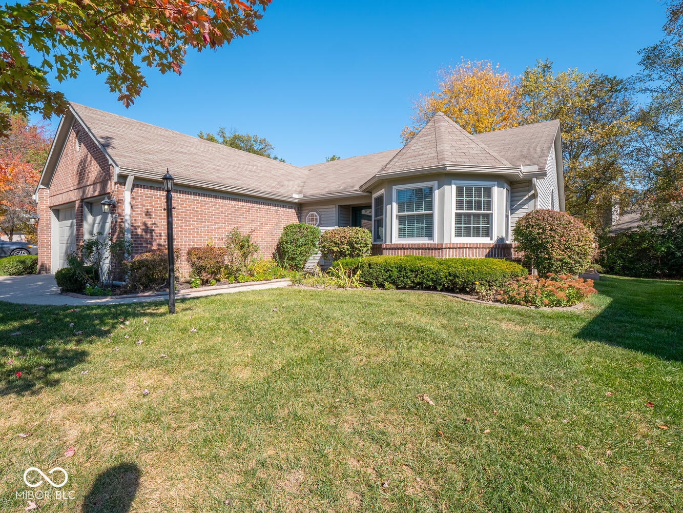 6469 Hunters Green Lane, Indianapolis