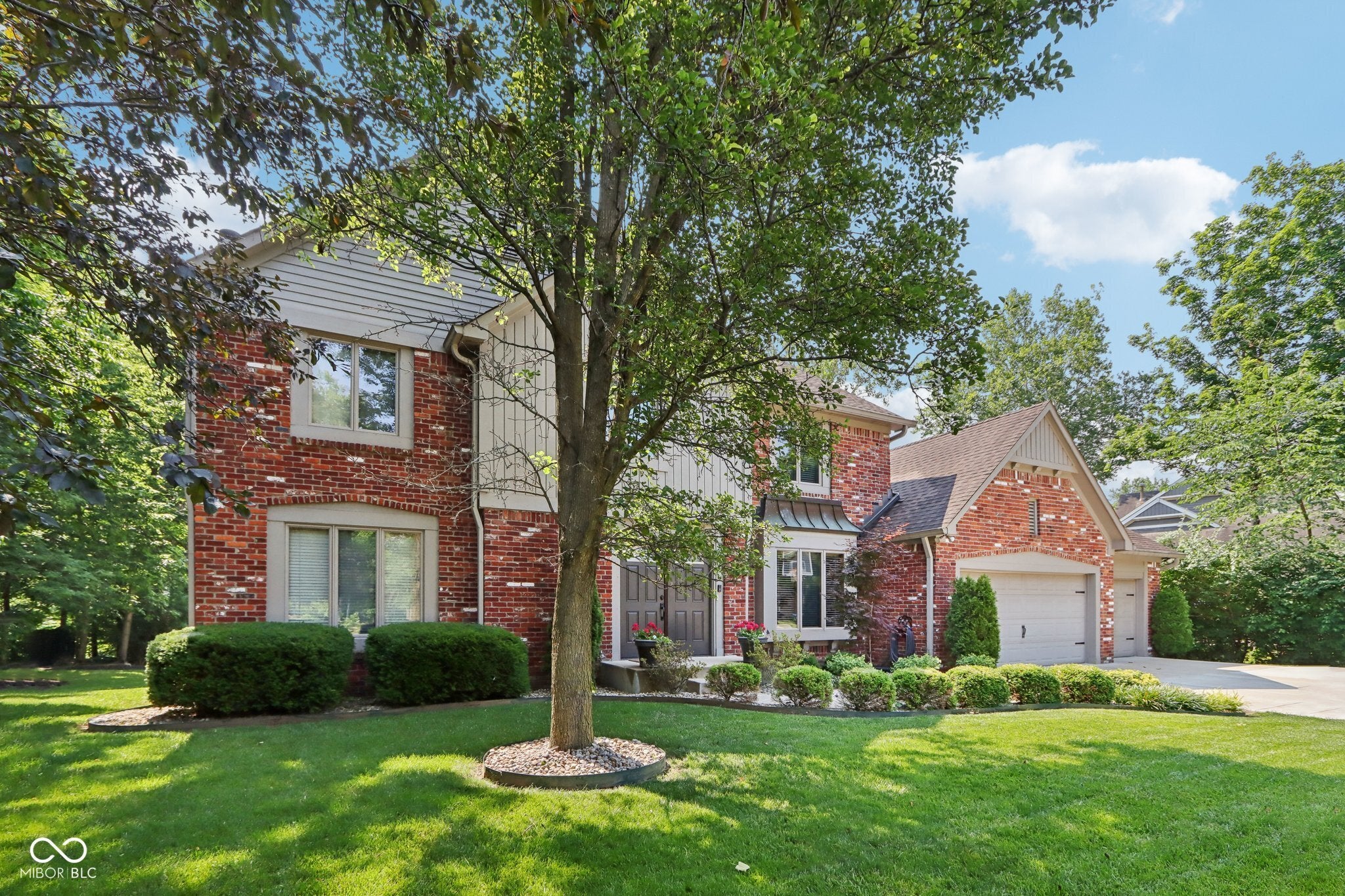 8465 Twin Pointe Circle, Indianapolis