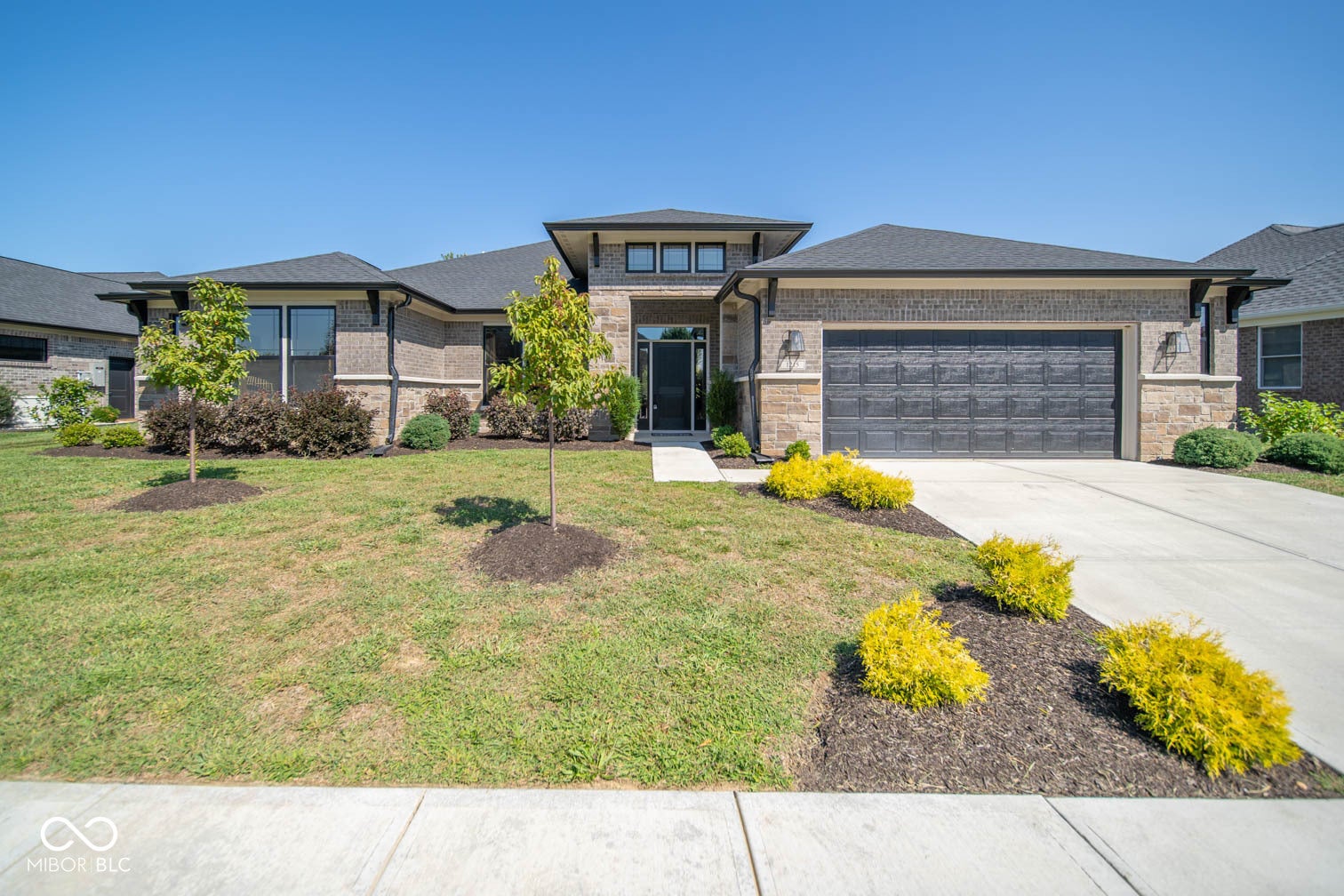 1512 S Silver Shadow Circle, Greenfield