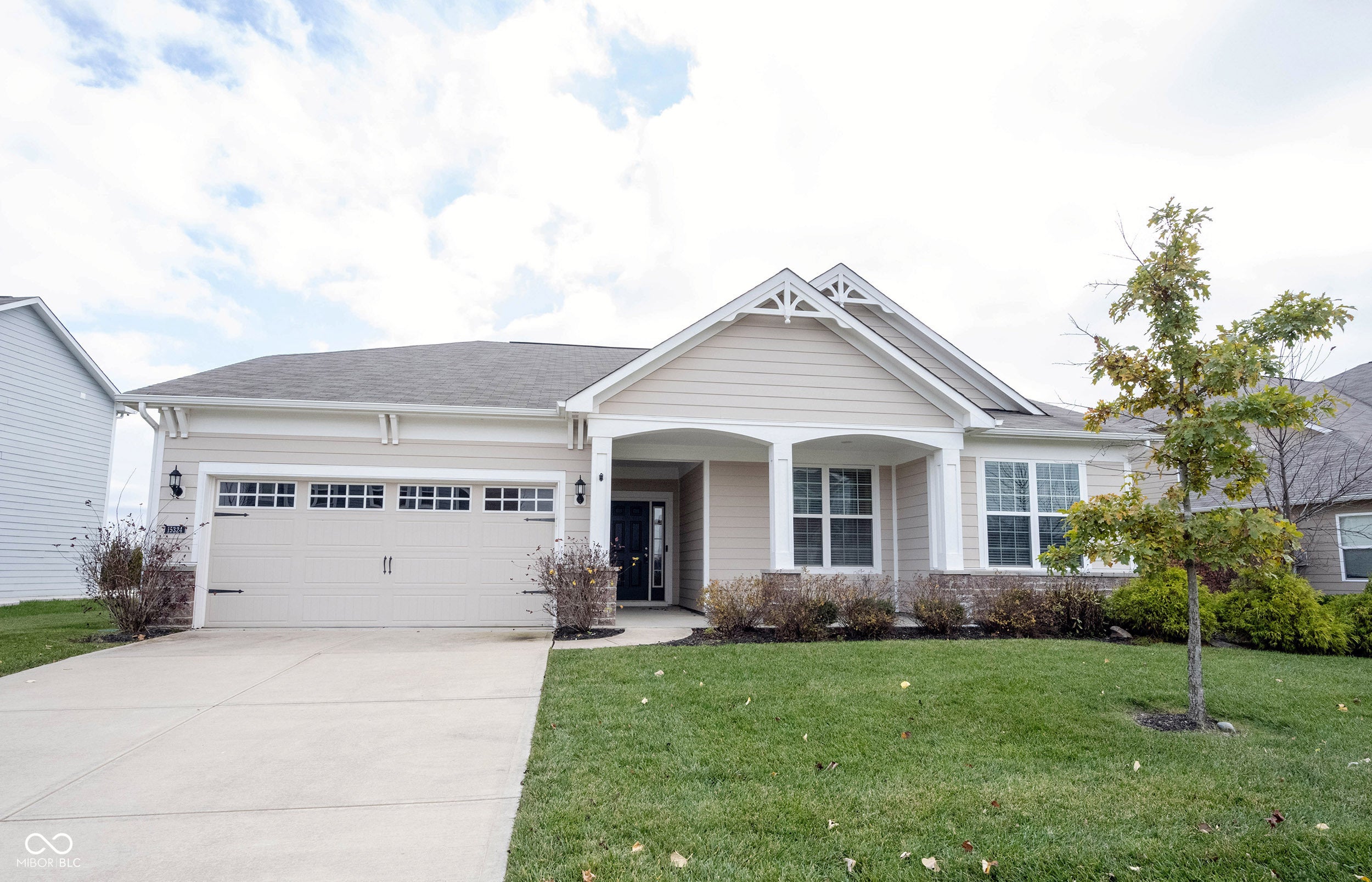 15324 Eastpark Circle W, Fishers