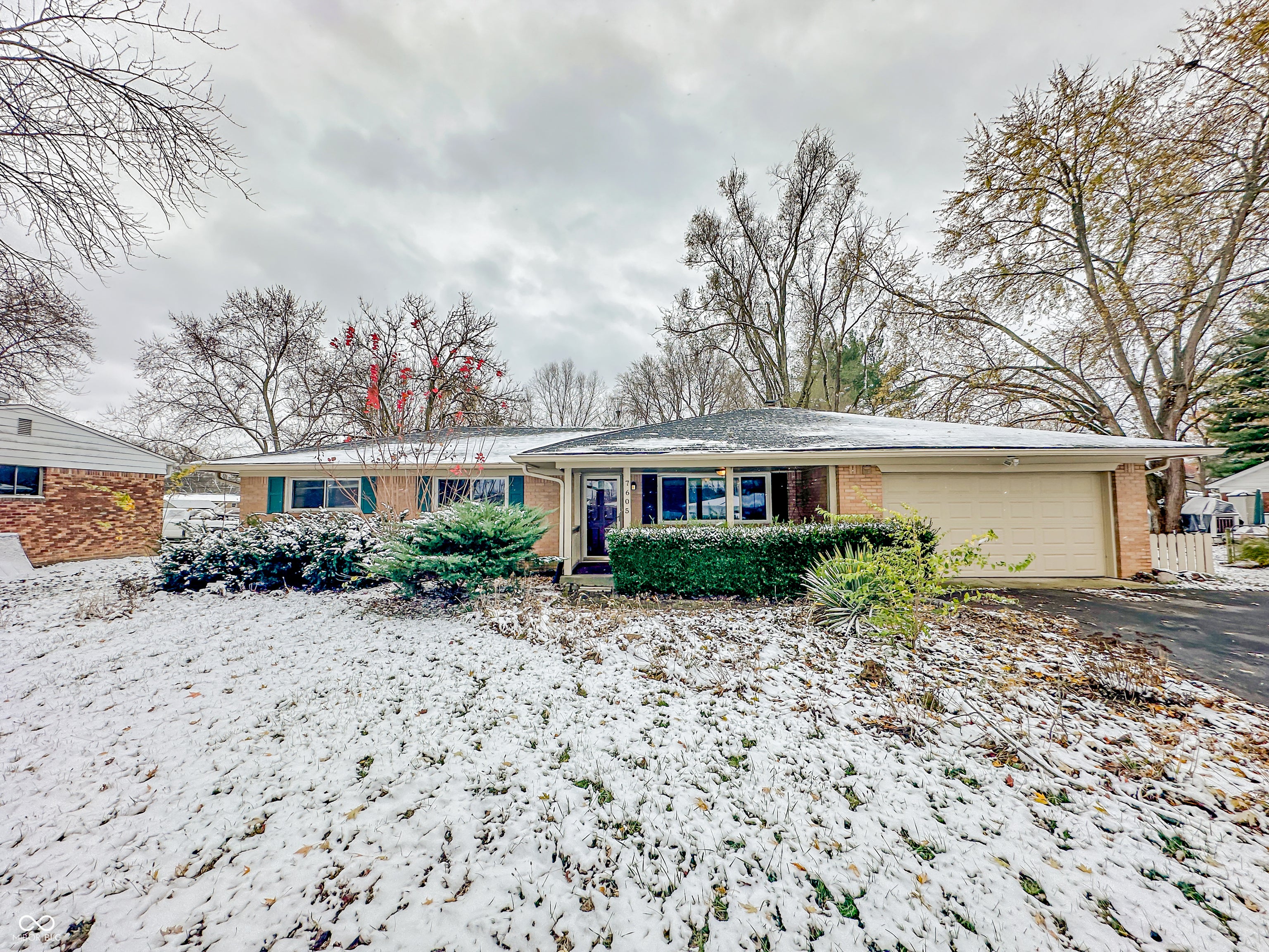 7605 Honnen Drive N, Indianapolis