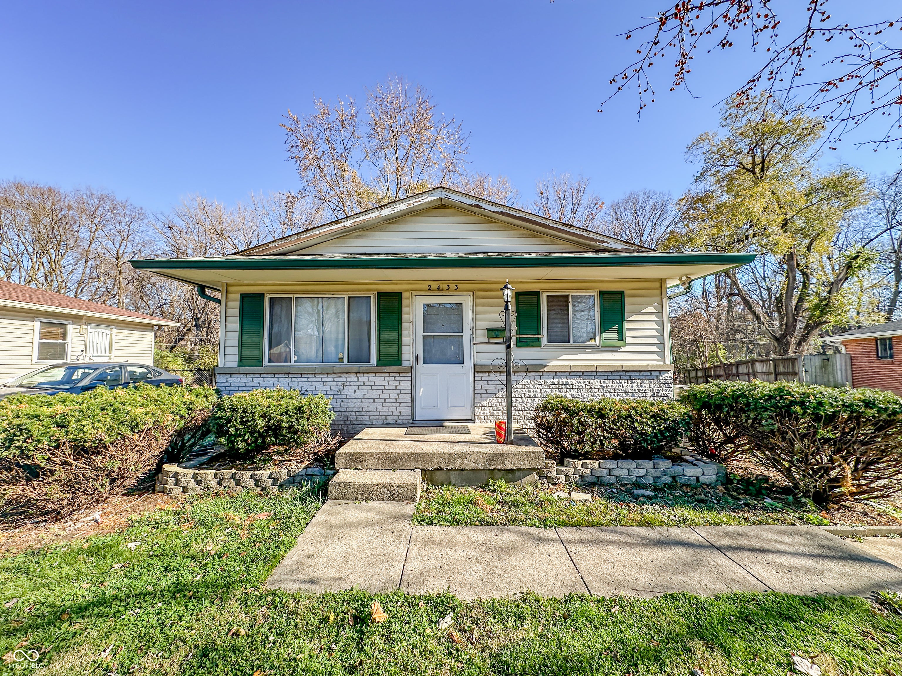 2433 Winfield Avenue, Indianapolis