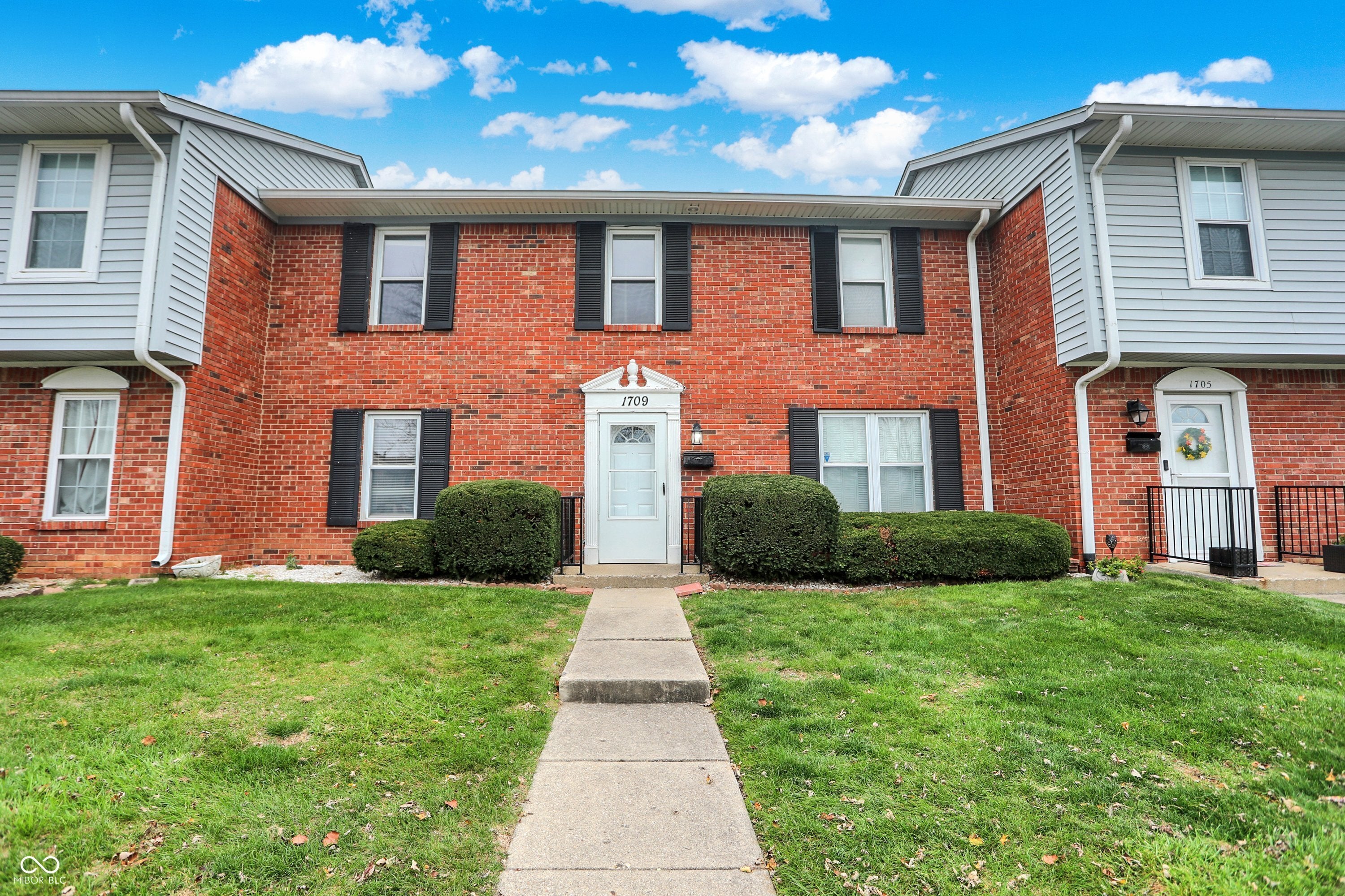 1709 Queensbridge Drive, Indianapolis