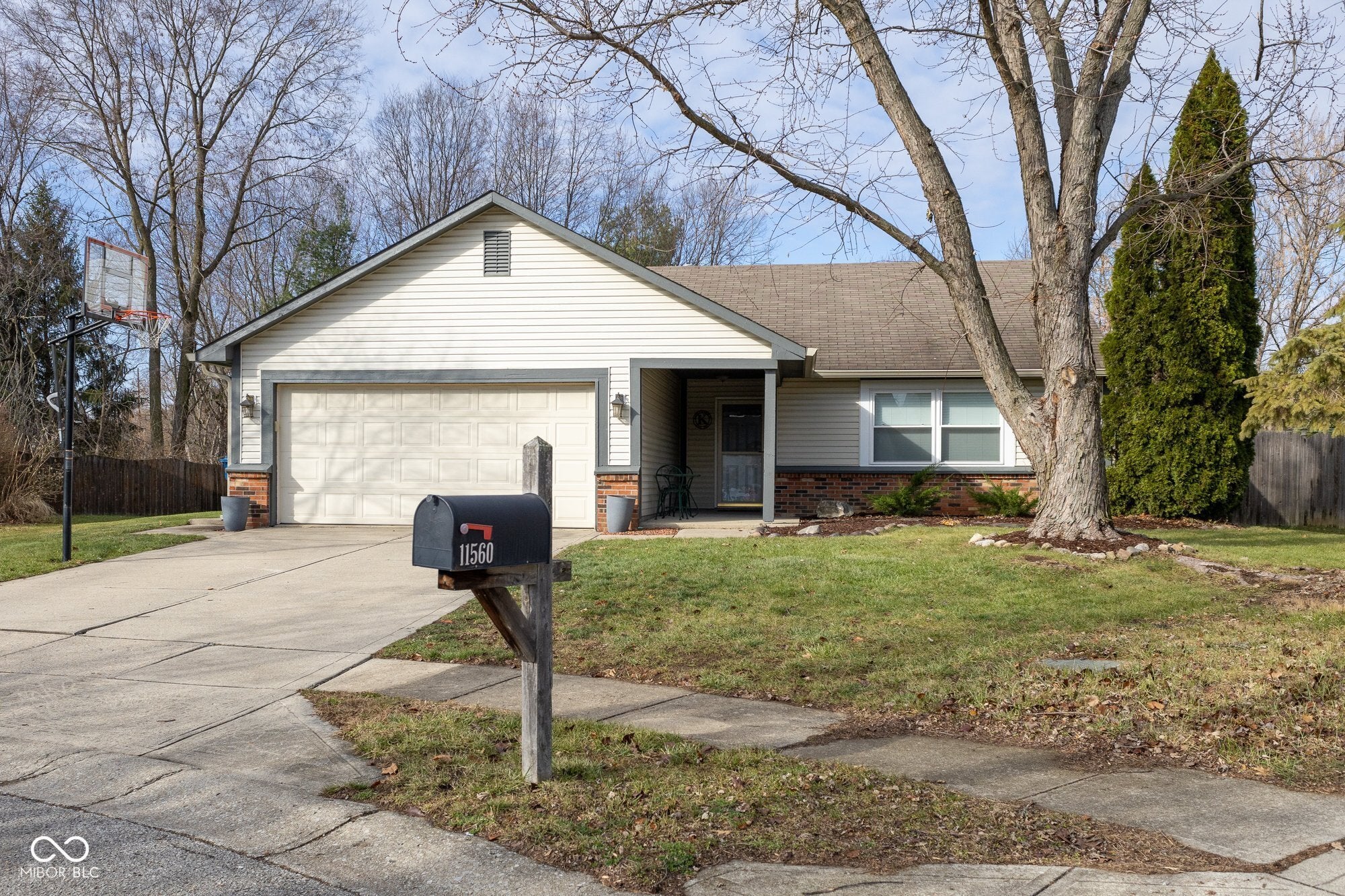 11560 Cherry Blossom West Drive, Fishers