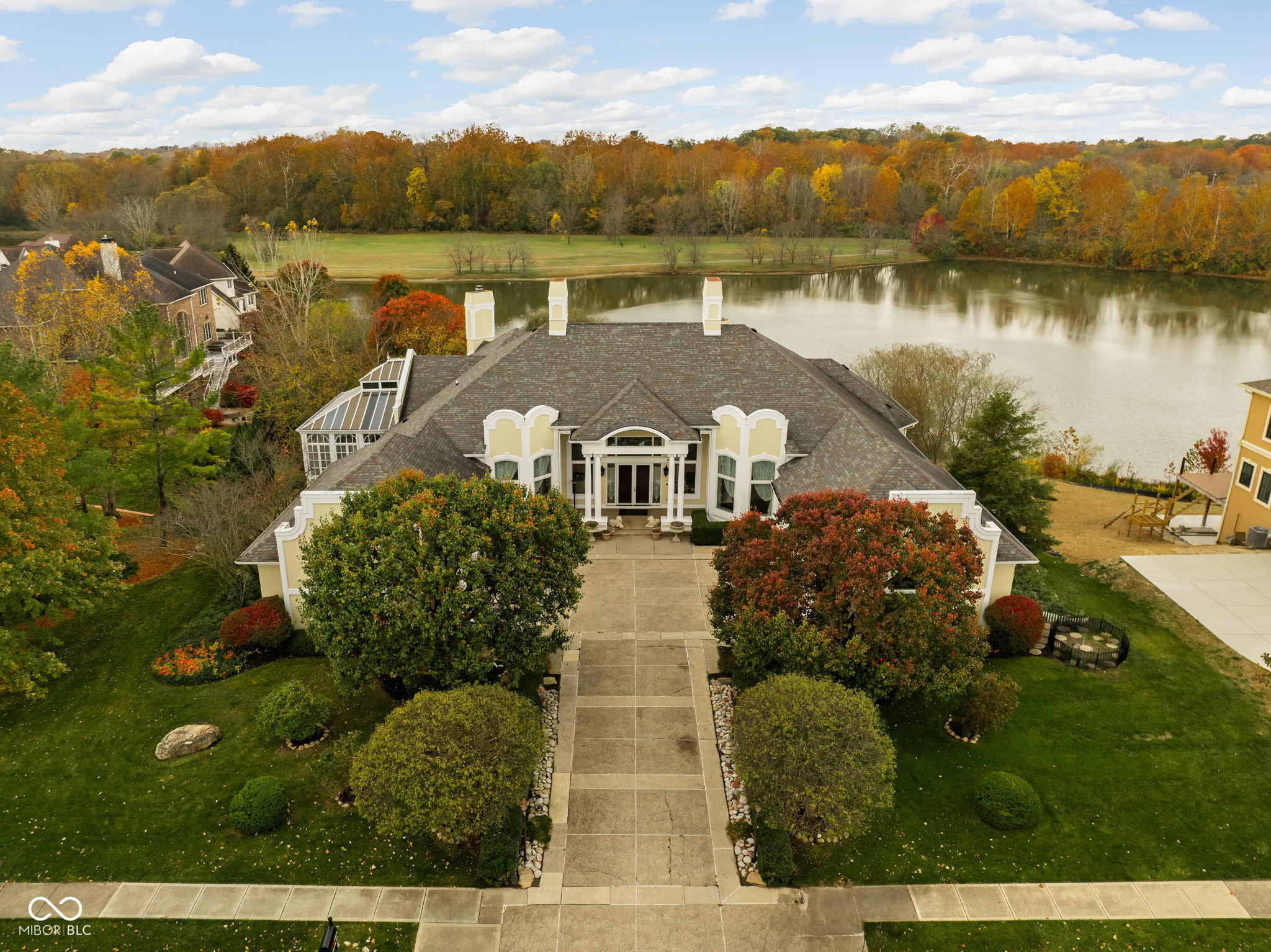 Photo of 8804 Waterside Drive Indianapolis, IN 46278