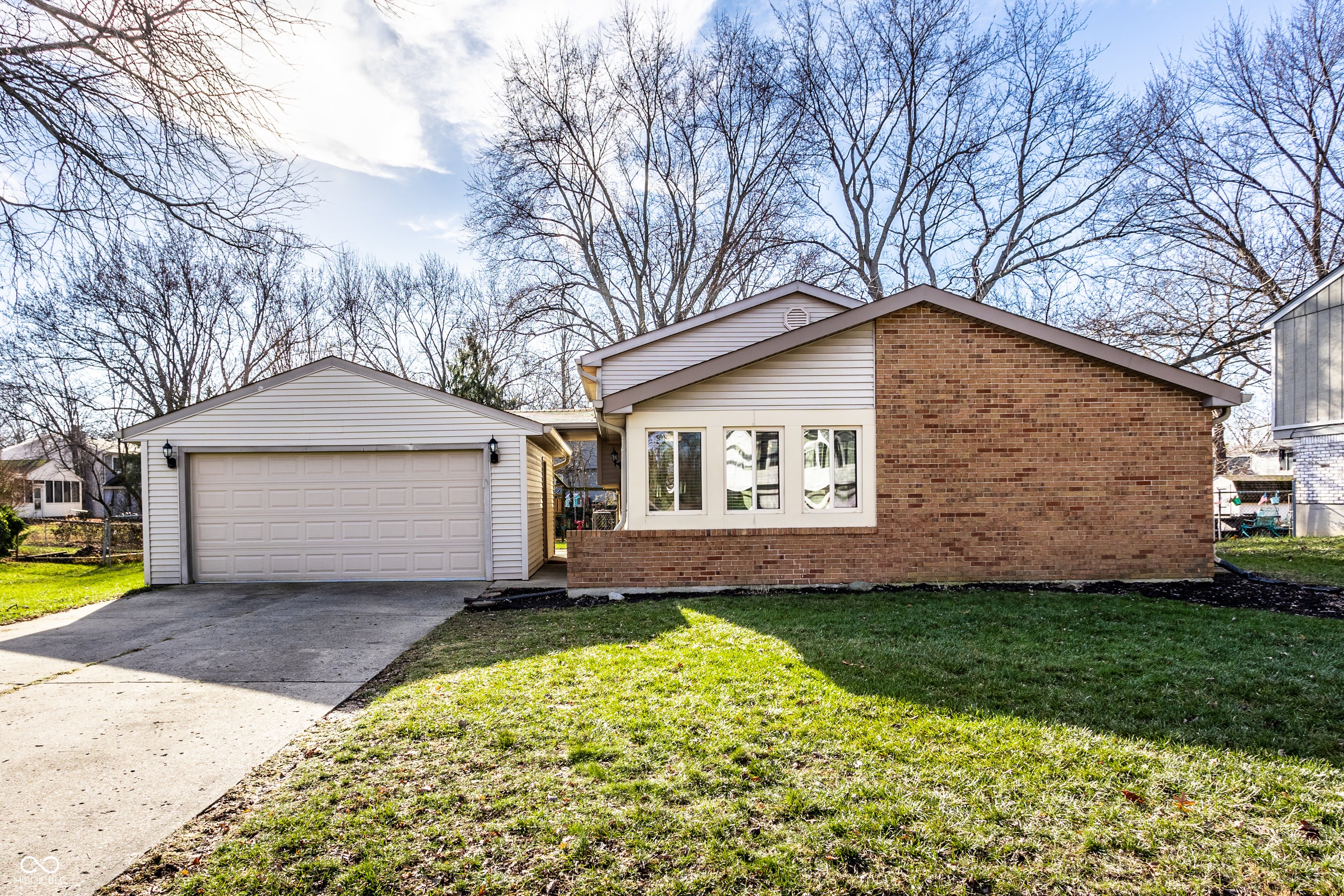 7609 Home Drive, Fishers