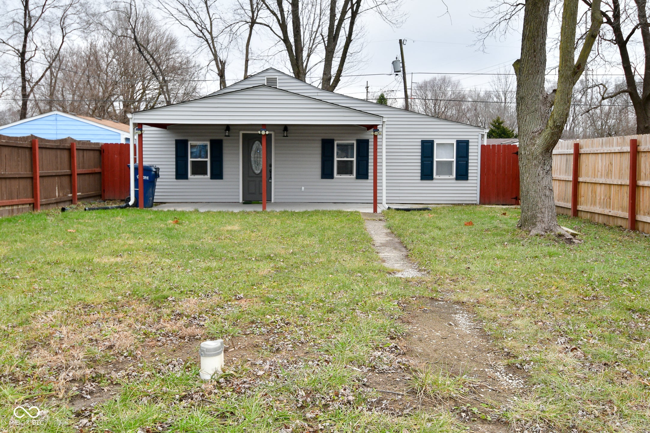 Photo of 1015 Collier Street Indianapolis, IN 46241