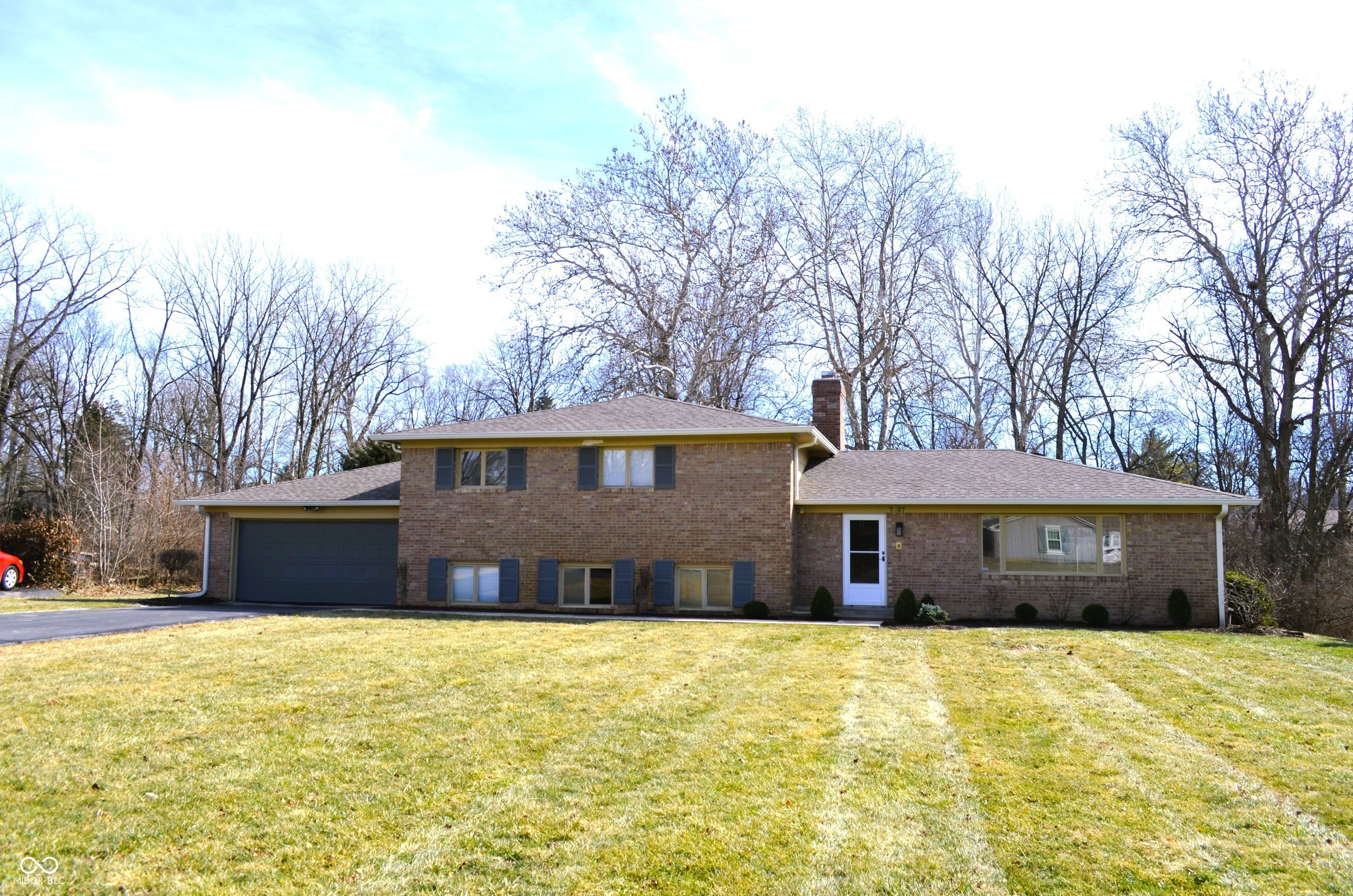 7027 Creekside Lane, Indianapolis