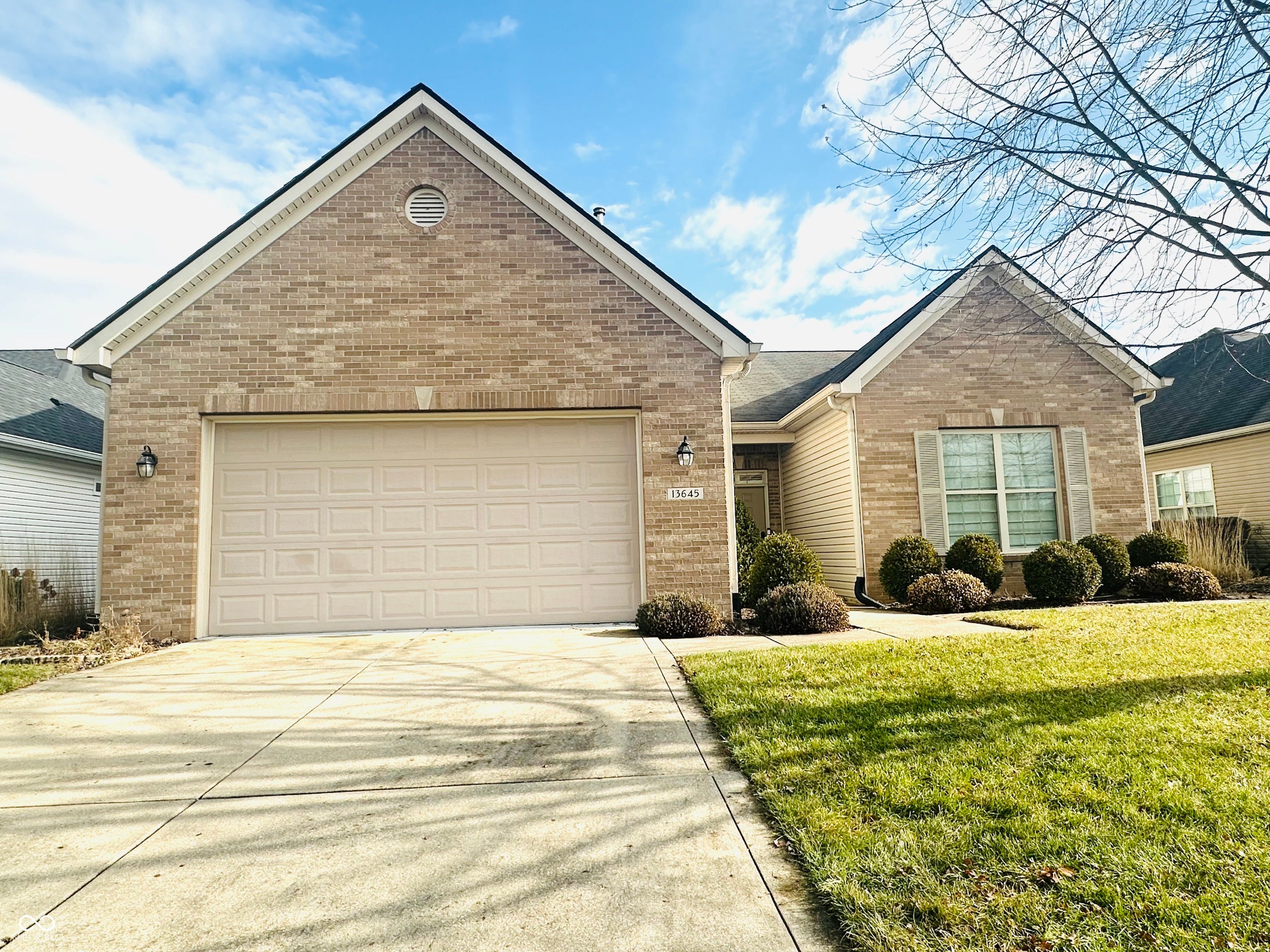 13645 Seven Oaks Drive, Fishers