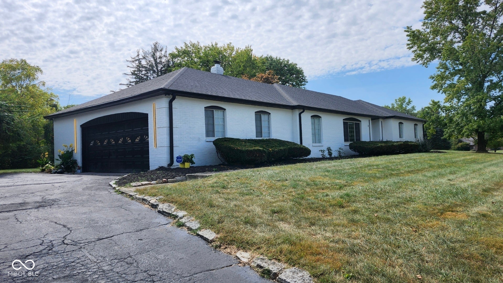 Photo of 5605 Surrey Hill Road Indianapolis, IN 46226