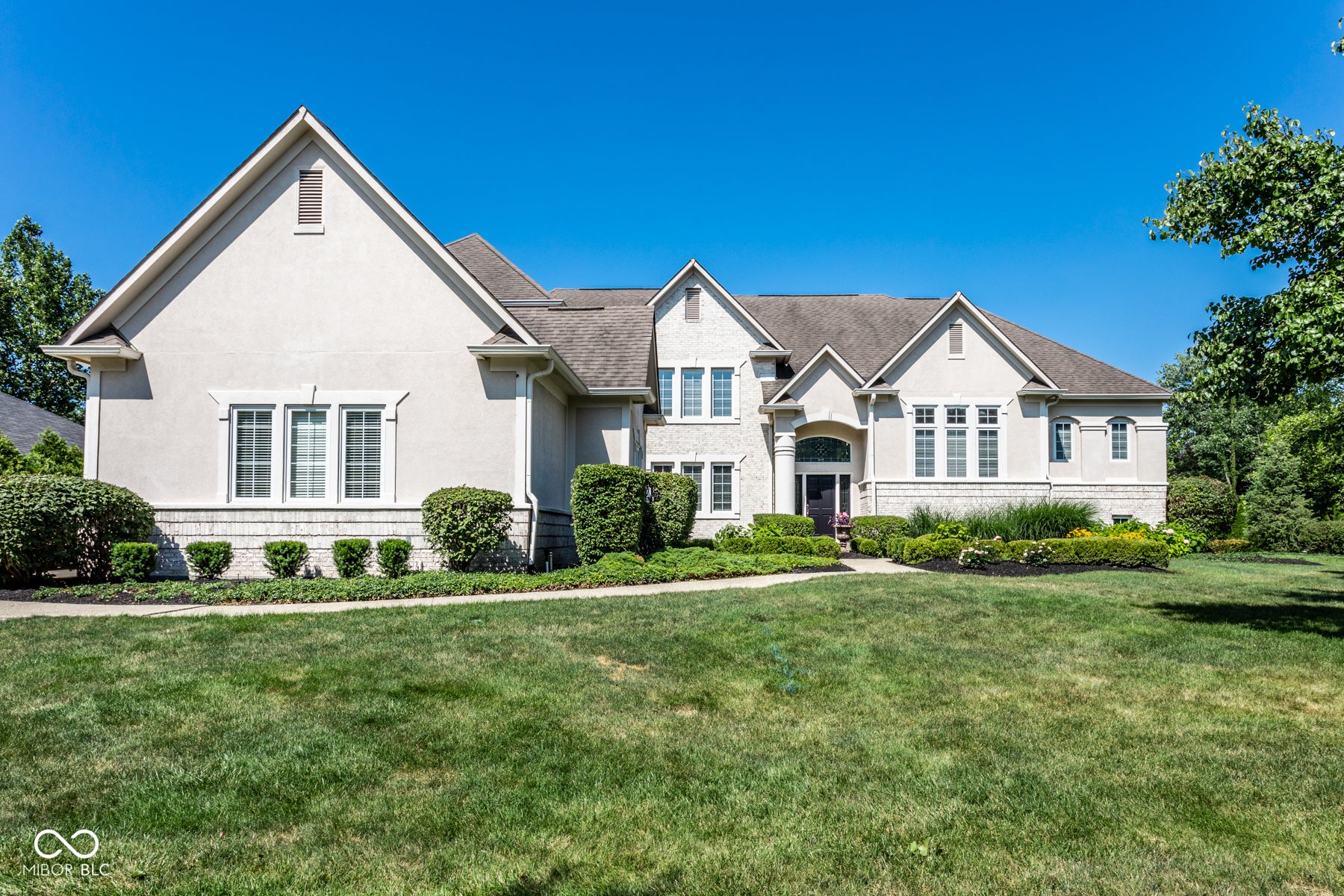 8526 Oakmont Lane, Indianapolis