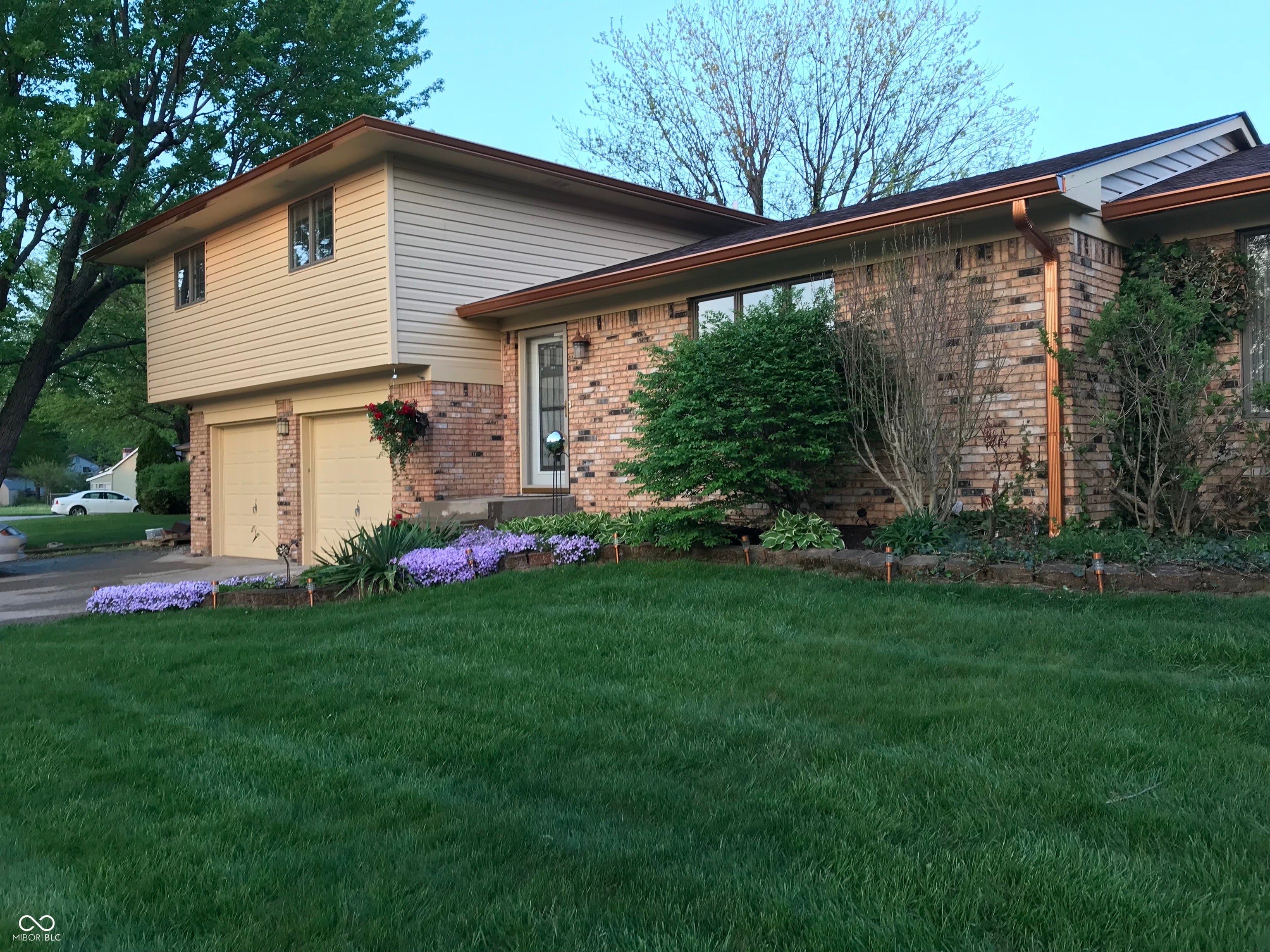 707 Spring Valley Court, Indianapolis