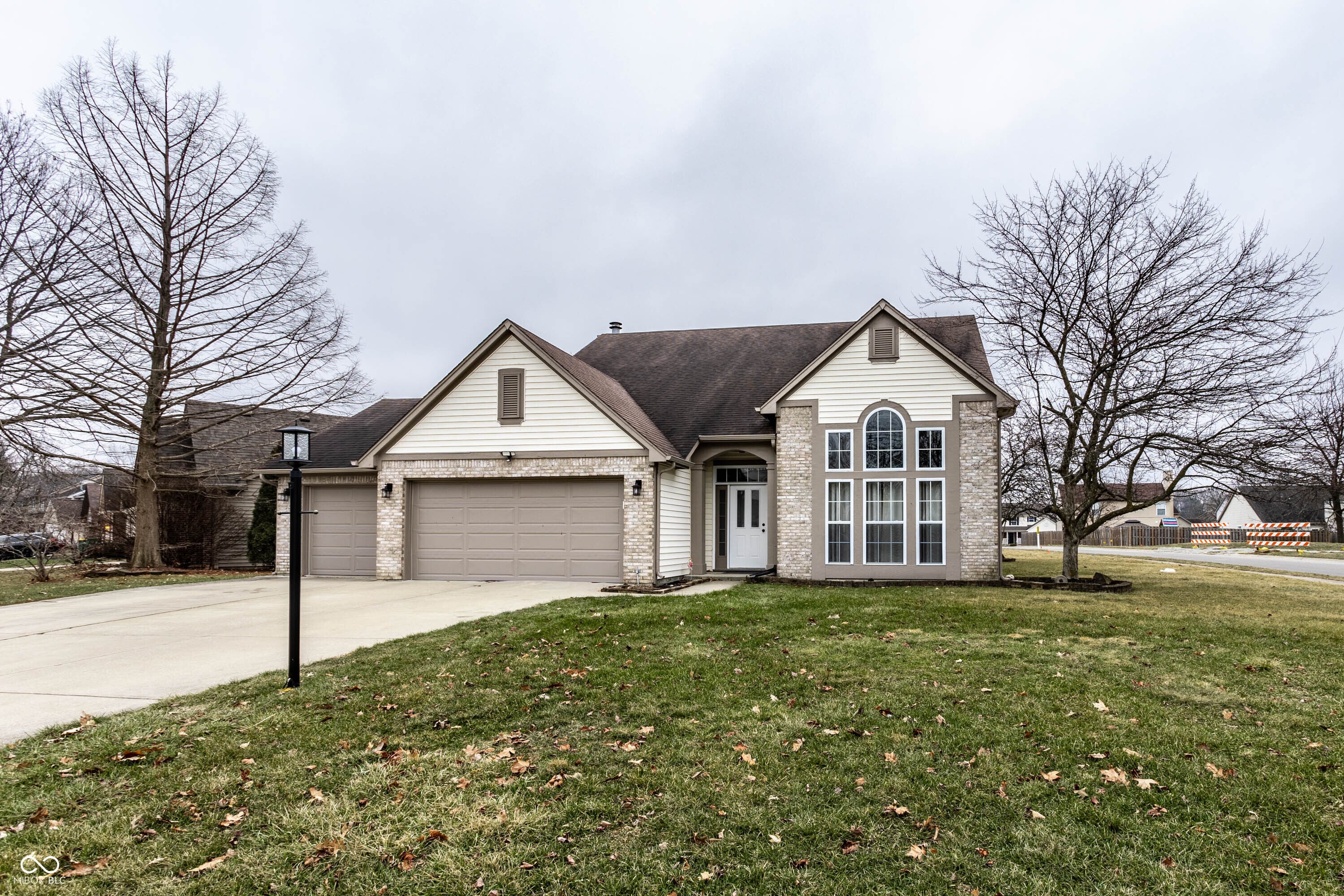 Photo of 8663 Woodbluff Court Indianapolis, IN 46234