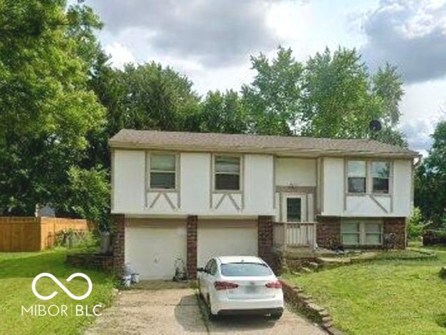 11423 Mutz Circle, Indianapolis