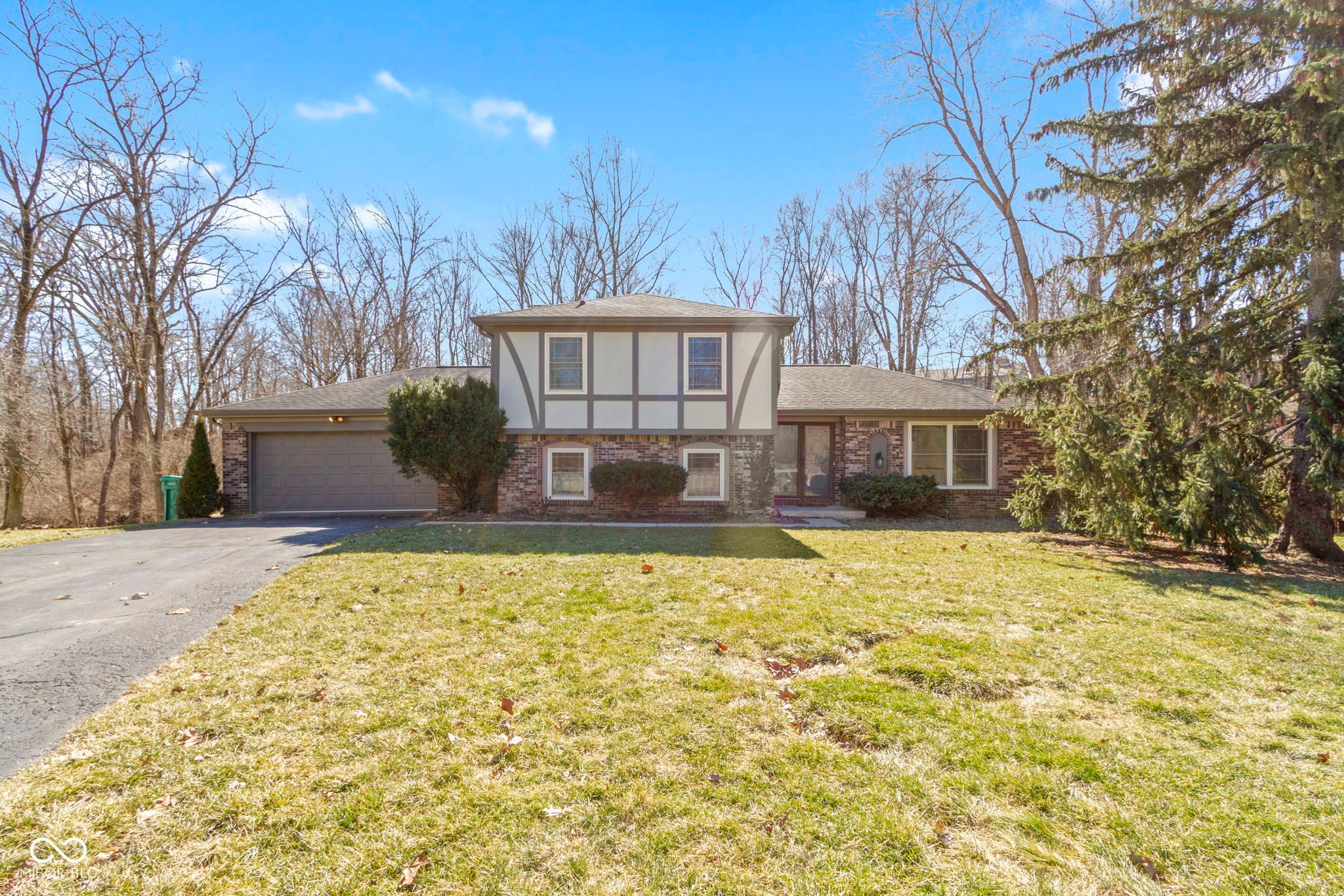 8831 Lincolncreek Circle, Indianapolis