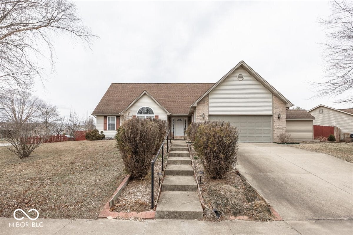 2888 Prairie Stream Way, Columbus