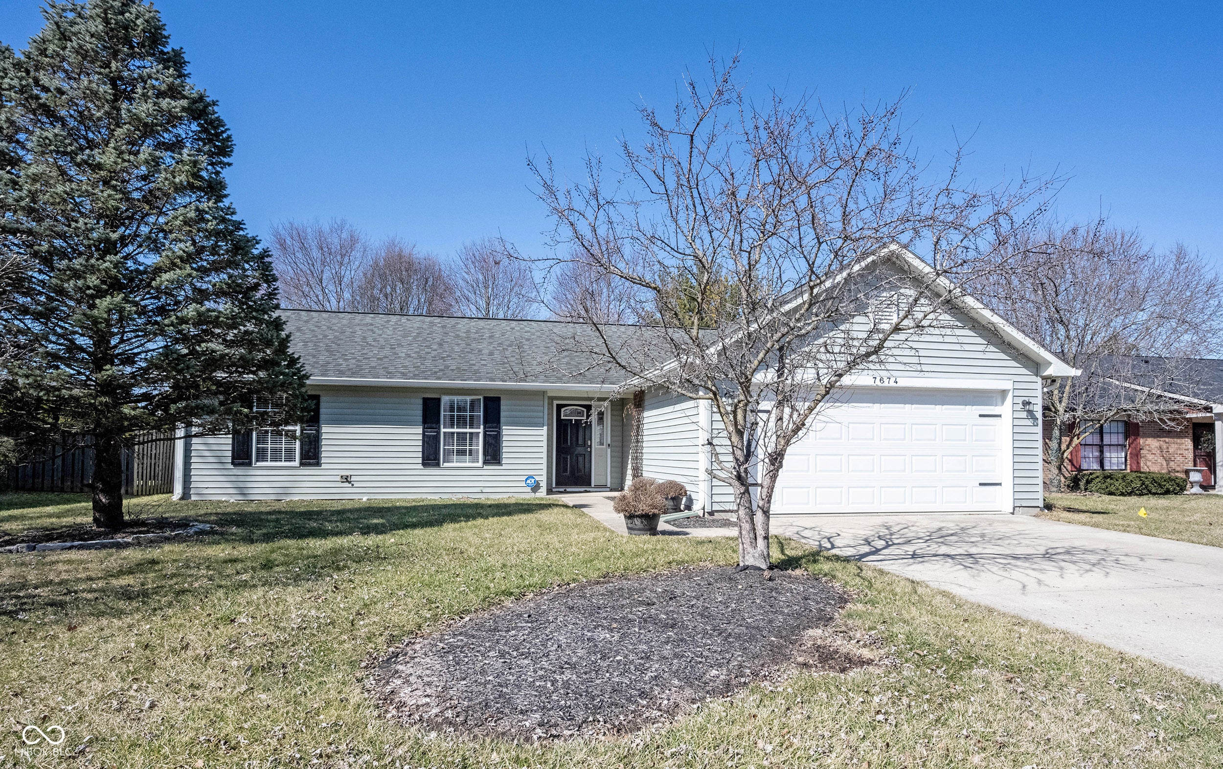 7674 Bayhill Drive, Indianapolis