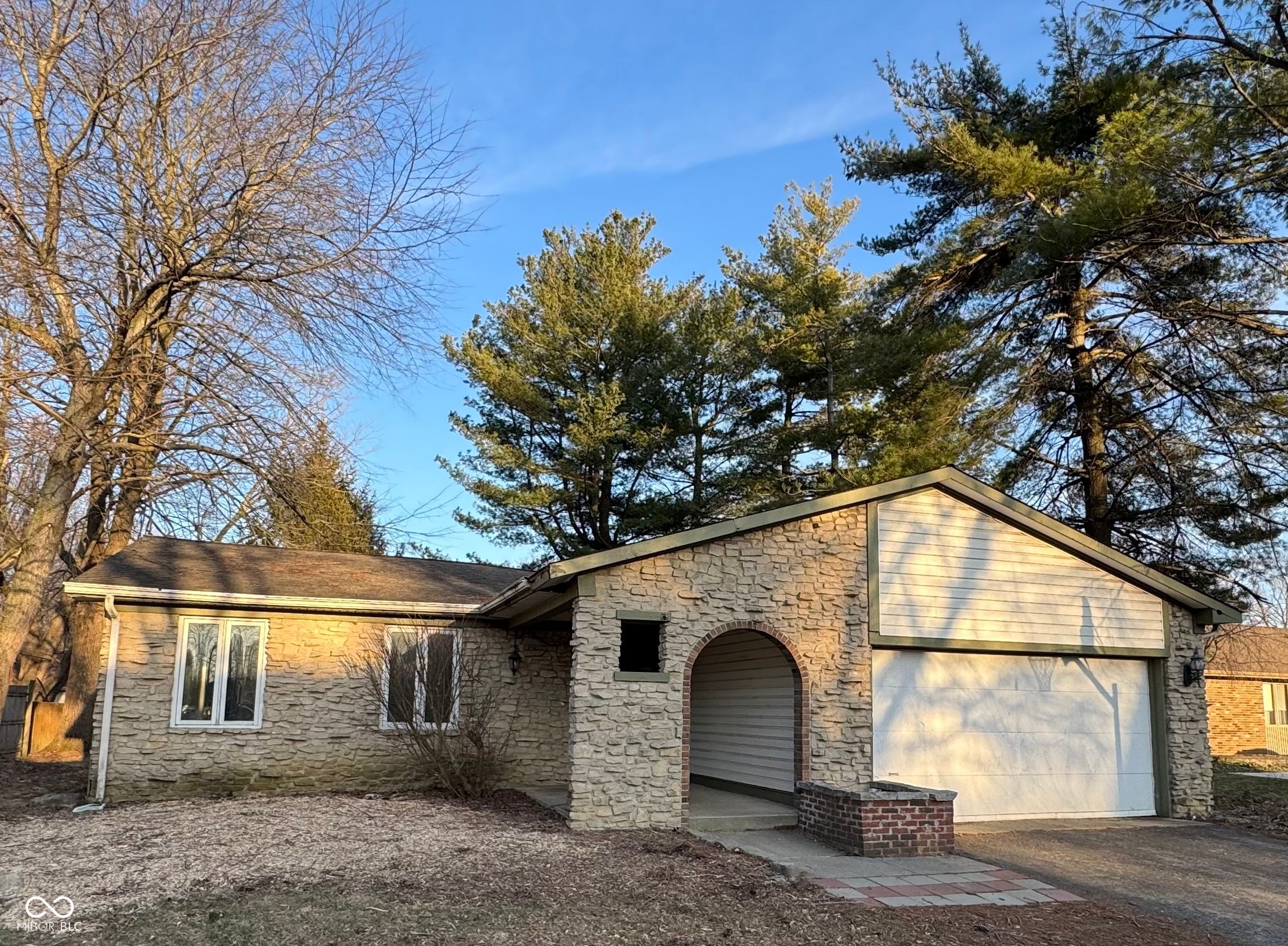 2204 Walnut Way, Noblesville