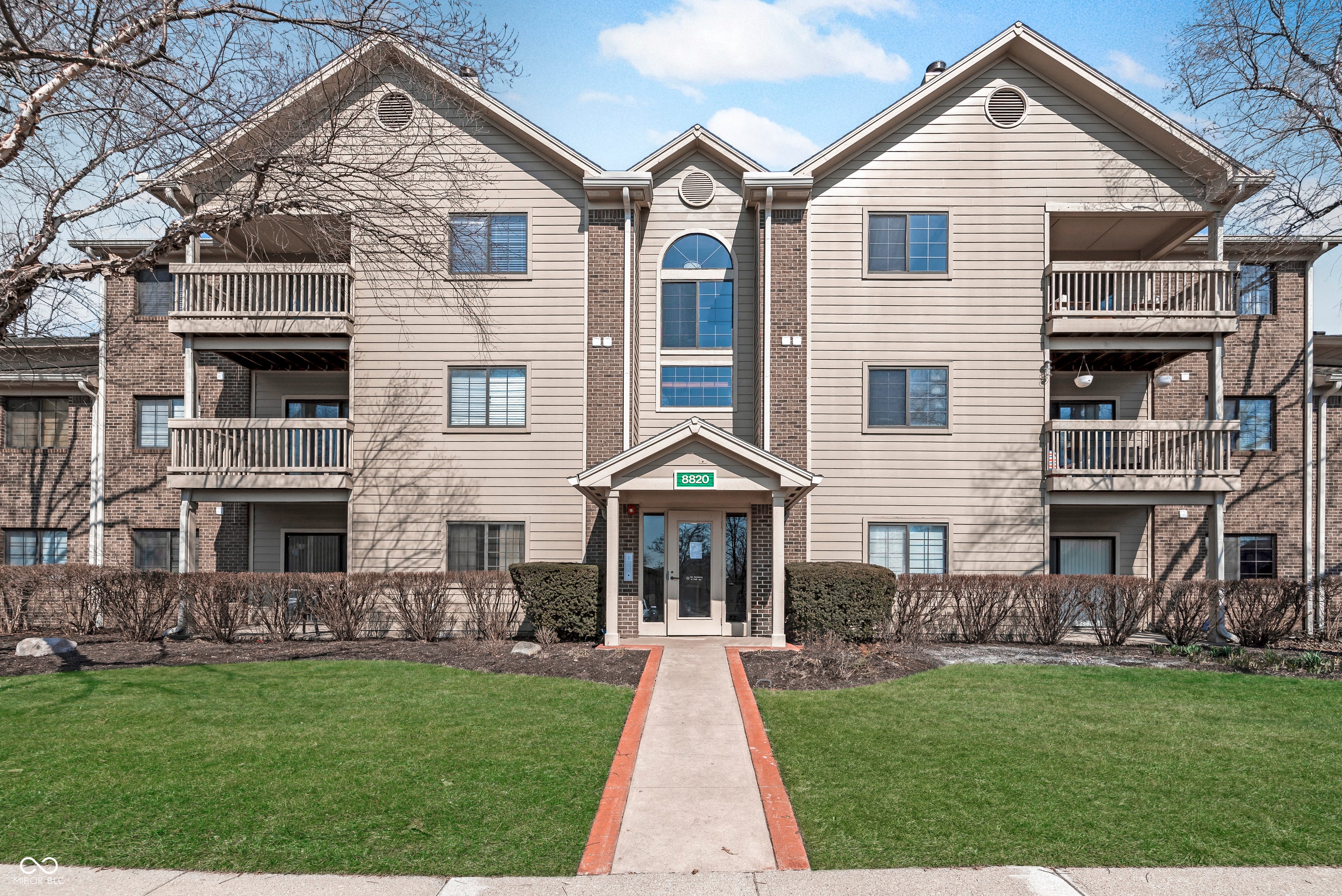 8820 Yardley Court 101, Indianapolis