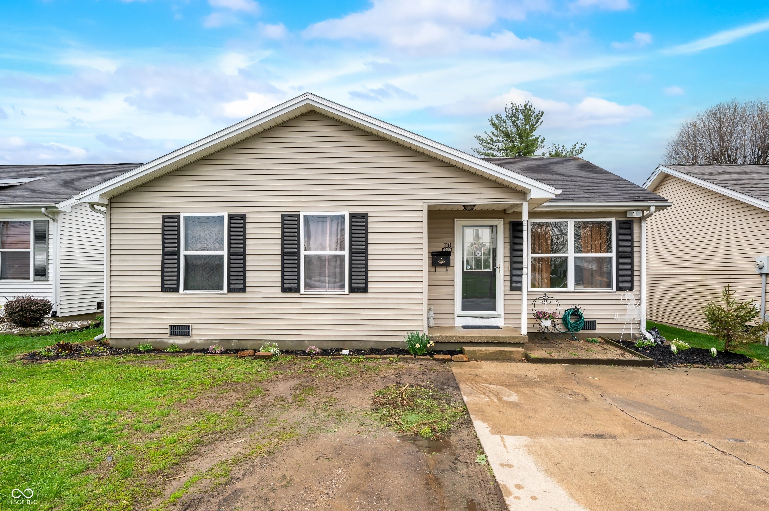 110 E 9th Street, Seymour