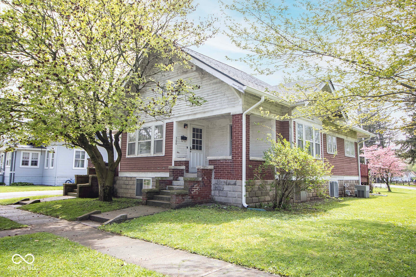 300 E 2nd Street, Sheridan