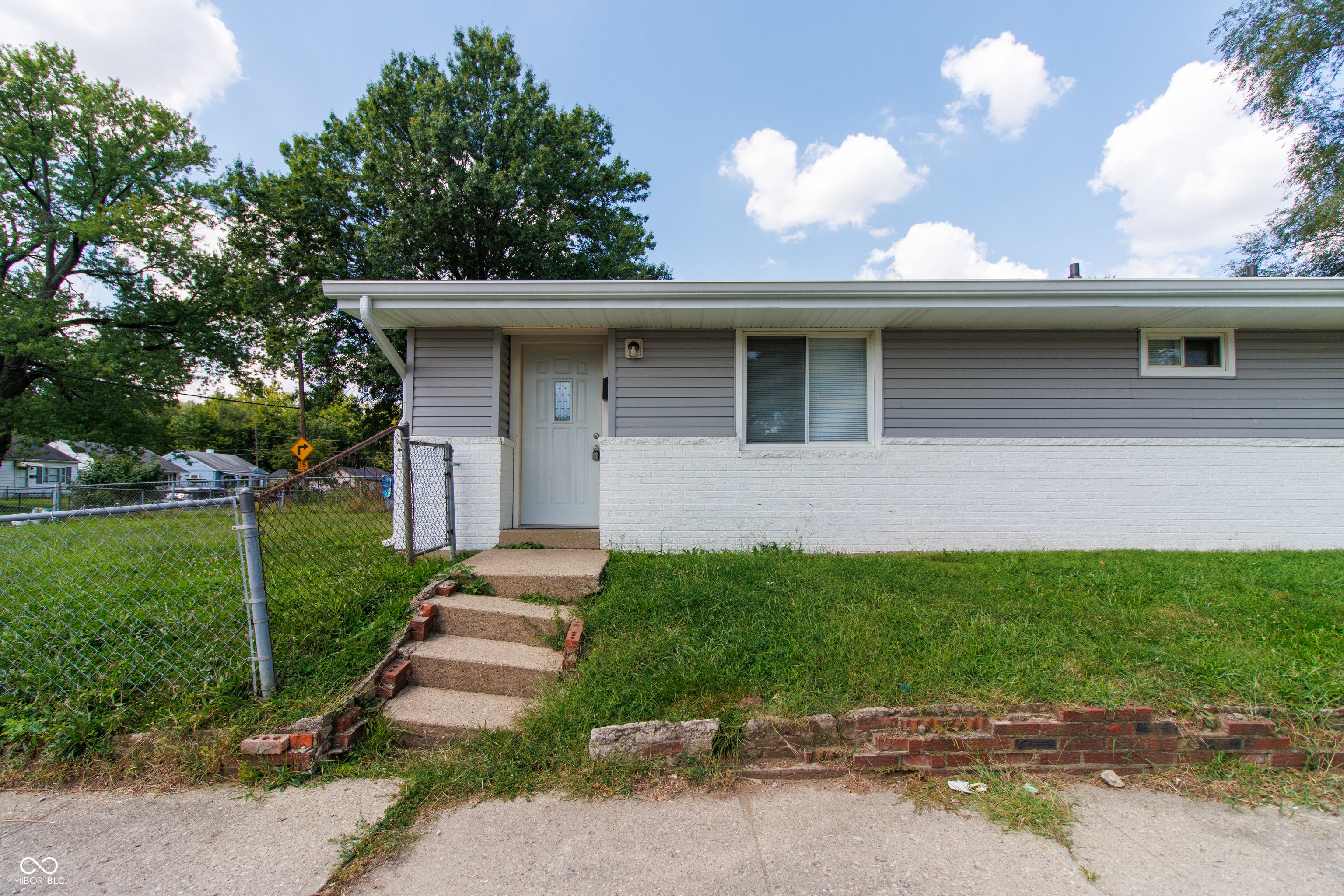 1102 N Somerset Avenue, Indianapolis