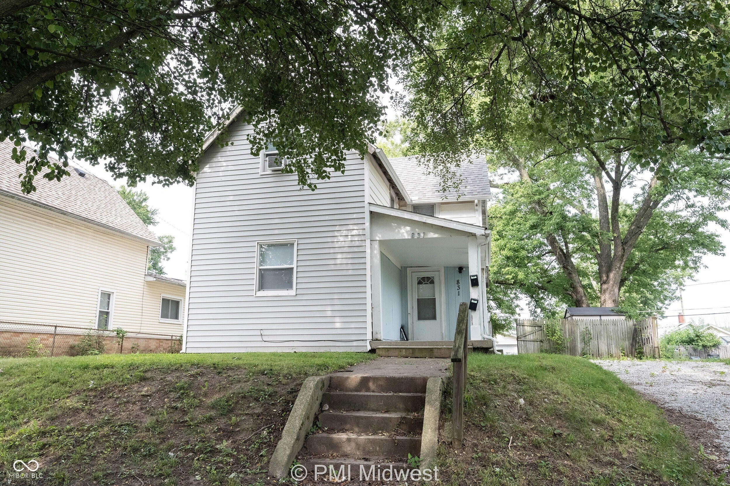 Photo of 831 S Webster Street 1/2 Kokomo, IN 46901