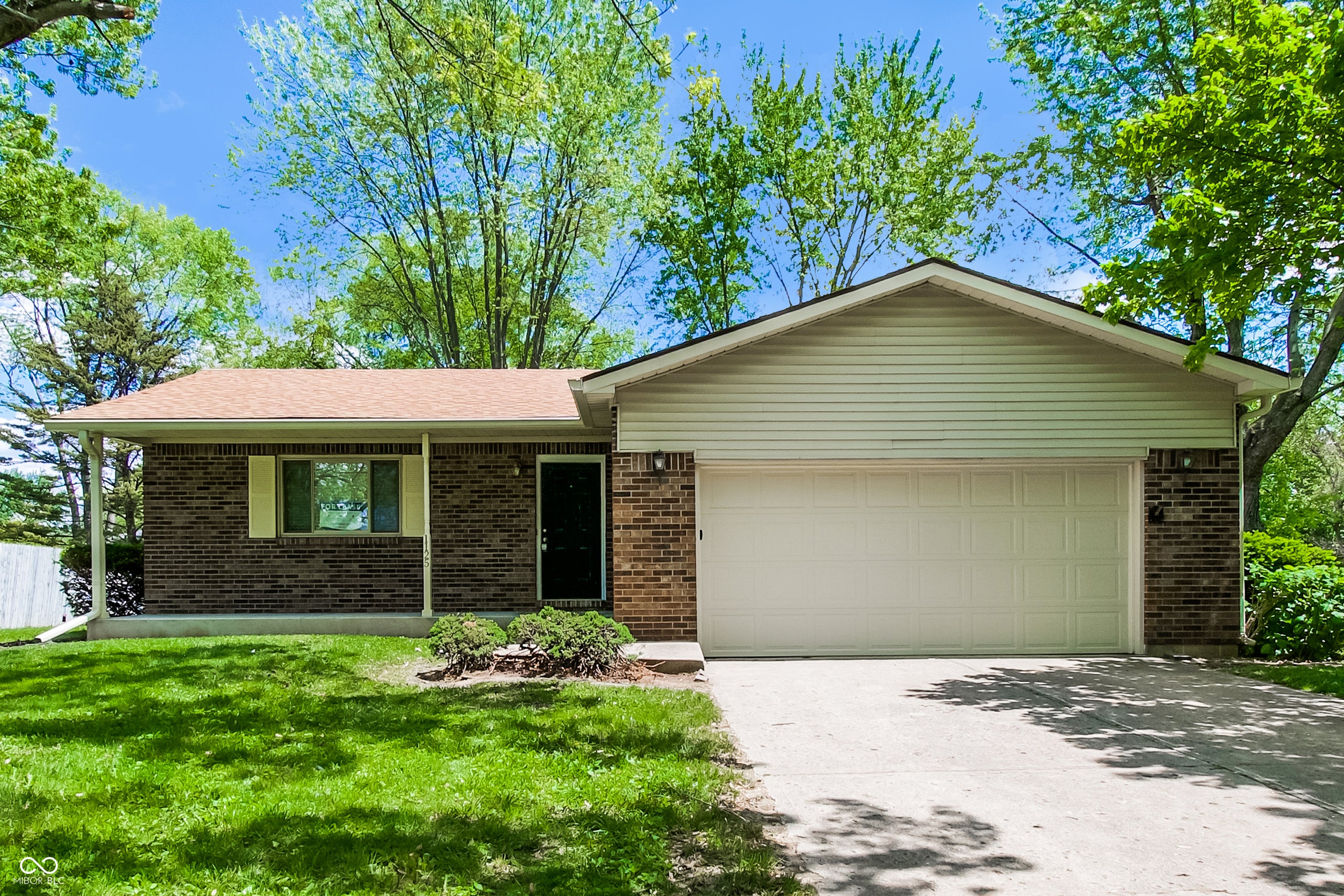 1125 Apple Valley Road, Greenwood