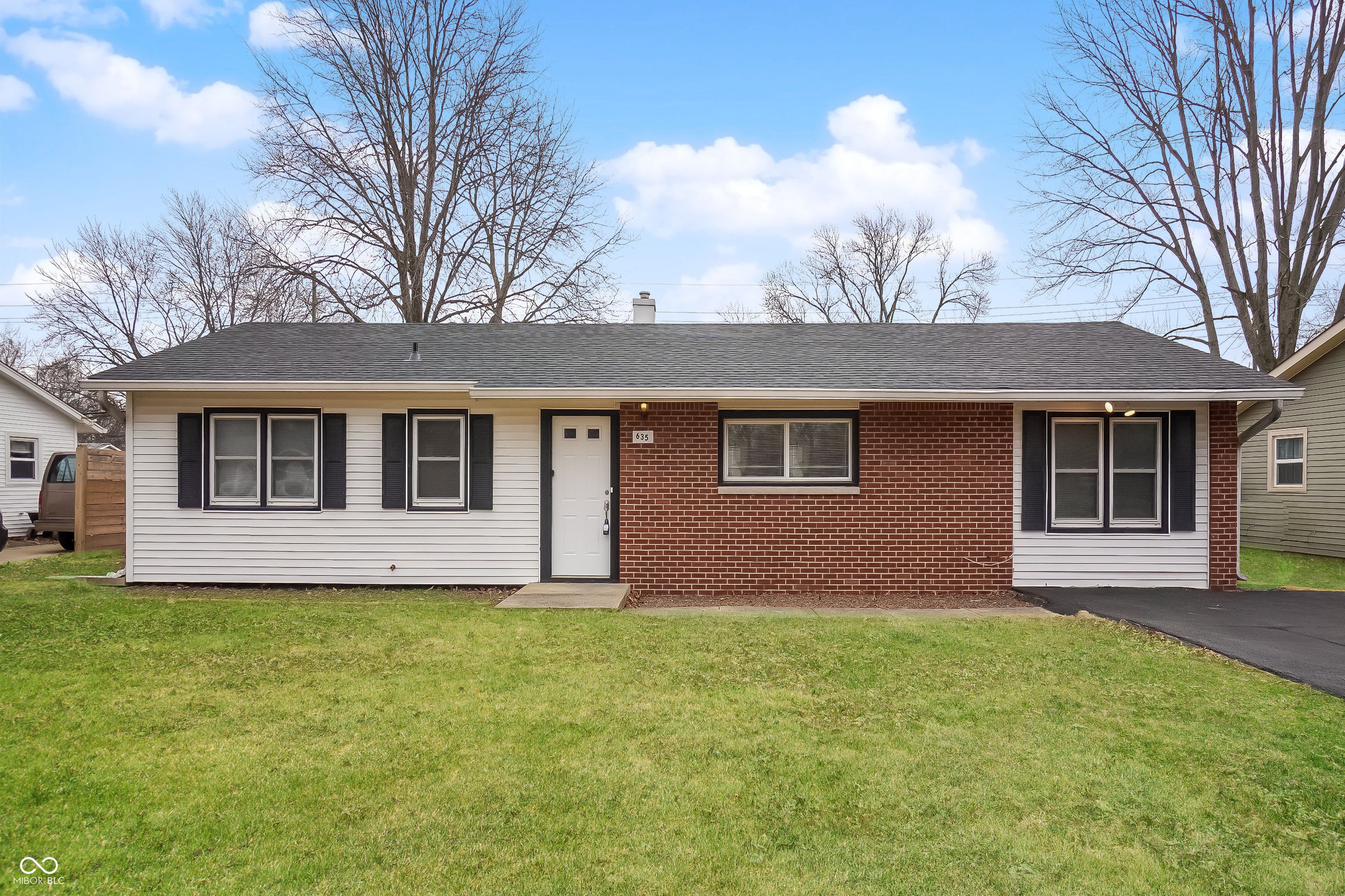 Photo of 635 Howard Road Greenwood, IN 46142