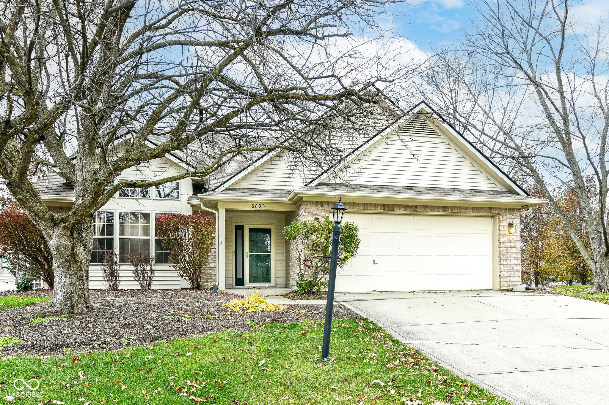 8693 Buffett Parkway, Fishers