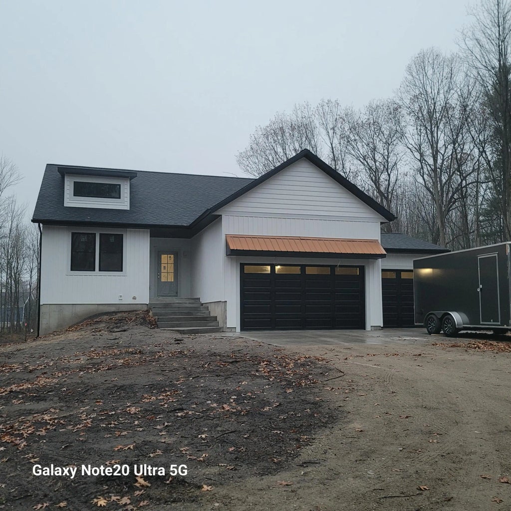 16229 148th Avenue, Spring Lake