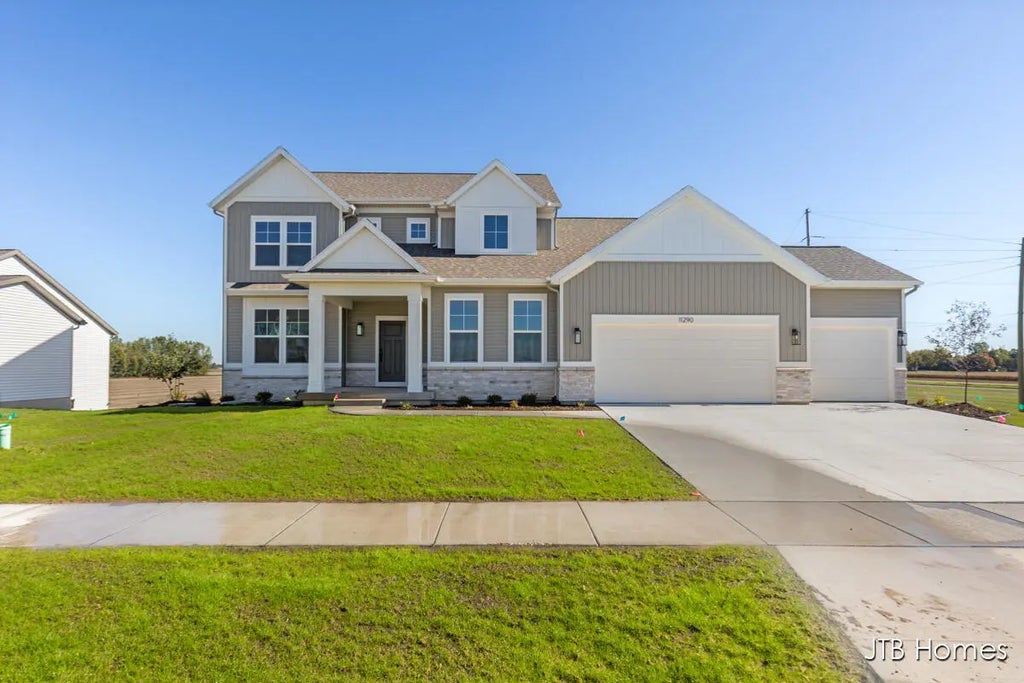 11290 Shoreline Drive 121, Allendale