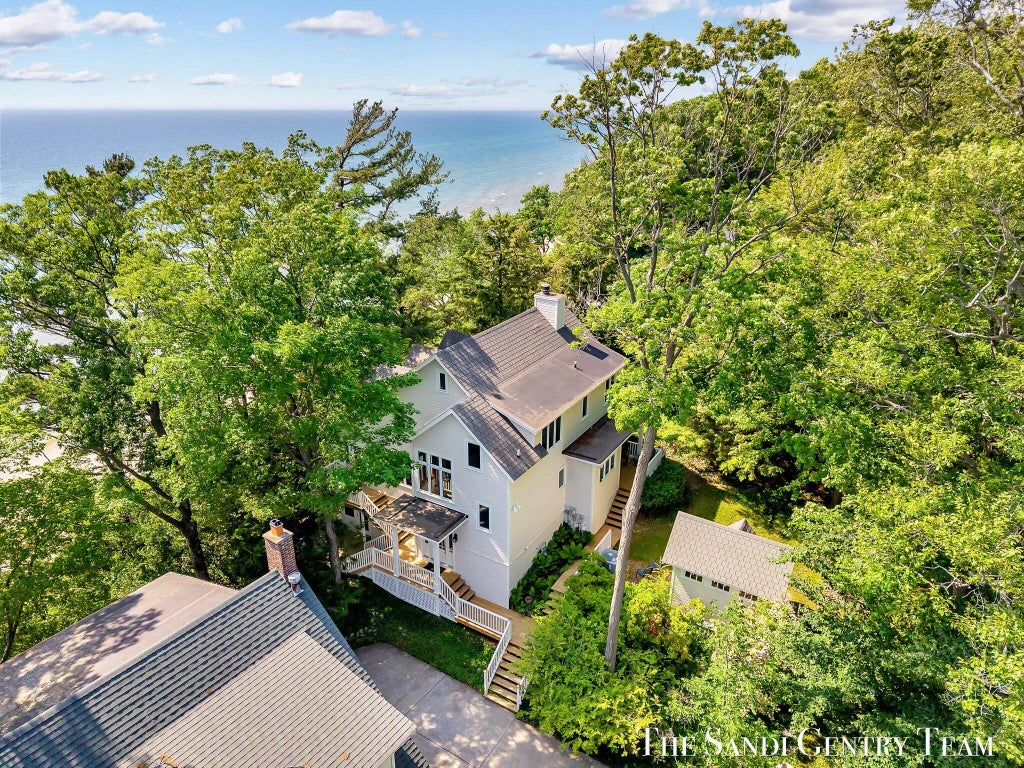 18215 Spindle Drive, Grand Haven