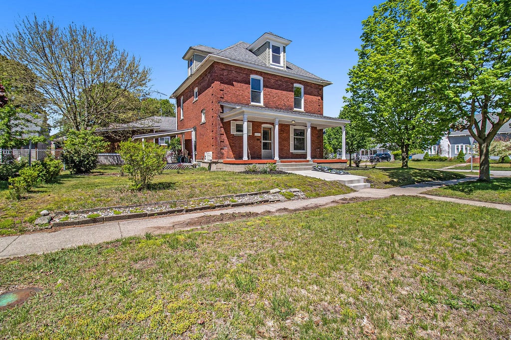 115 N Emily, Ludington