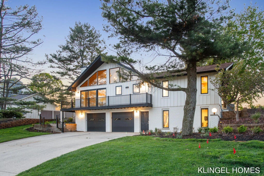 127 Emmet Street, Grand Haven