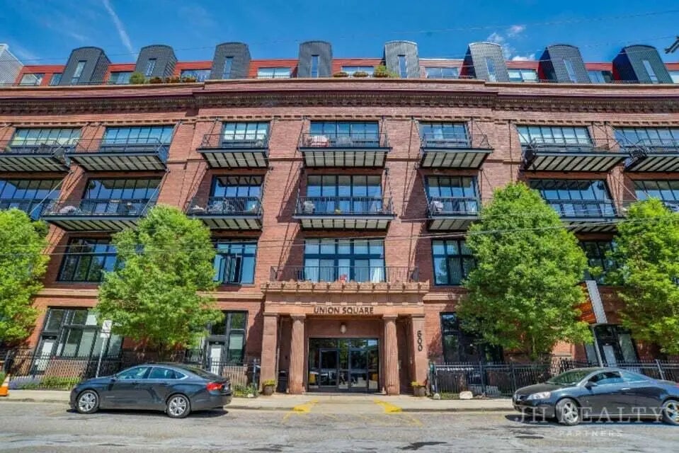 600 Broadway Avenue 318, Grand Rapids