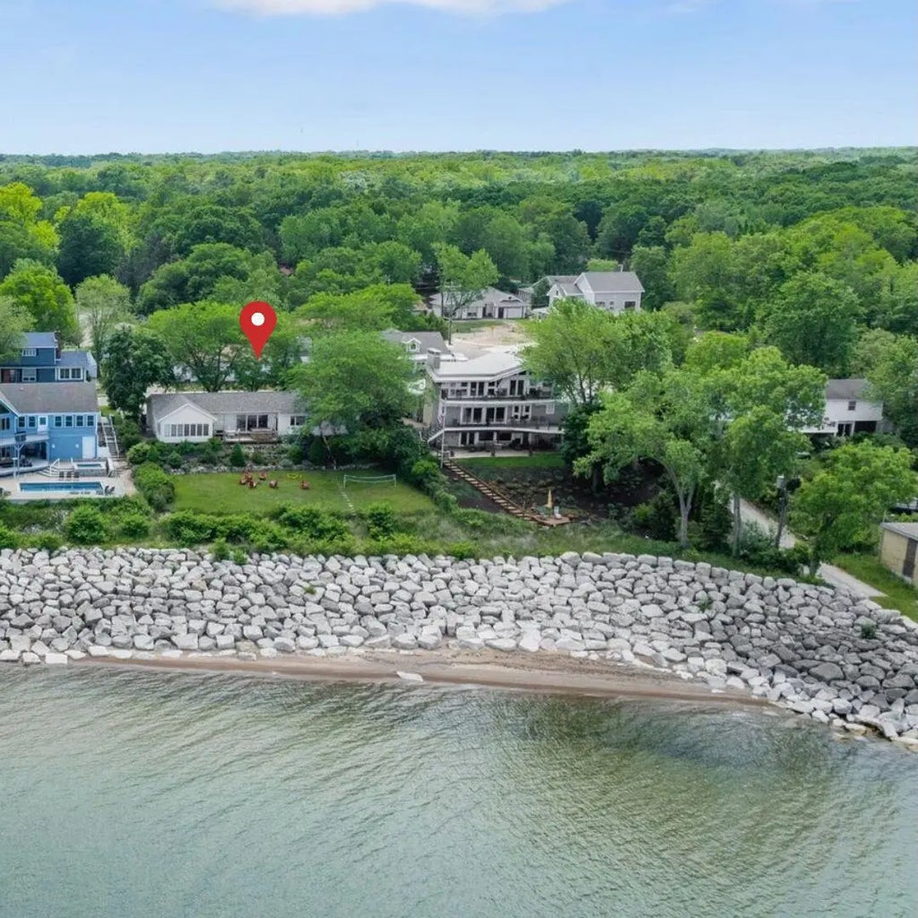 1414 Shore Drive, New Buffalo