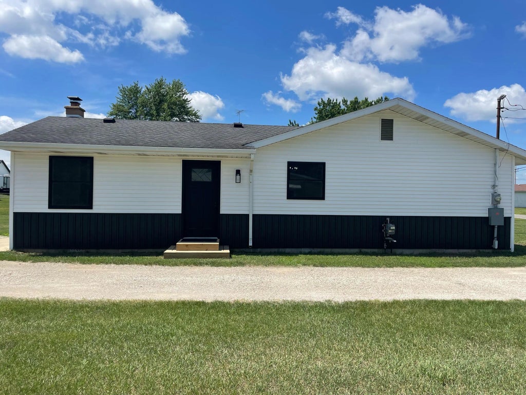 287 Somerset Drive, Cement City