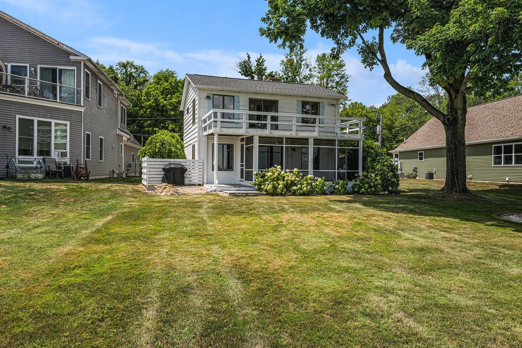 11987 W Indian Lake Drive, Vicksburg