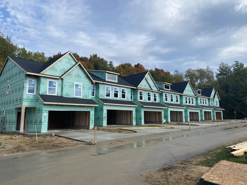 3335 Kings River Street 42, Wyoming