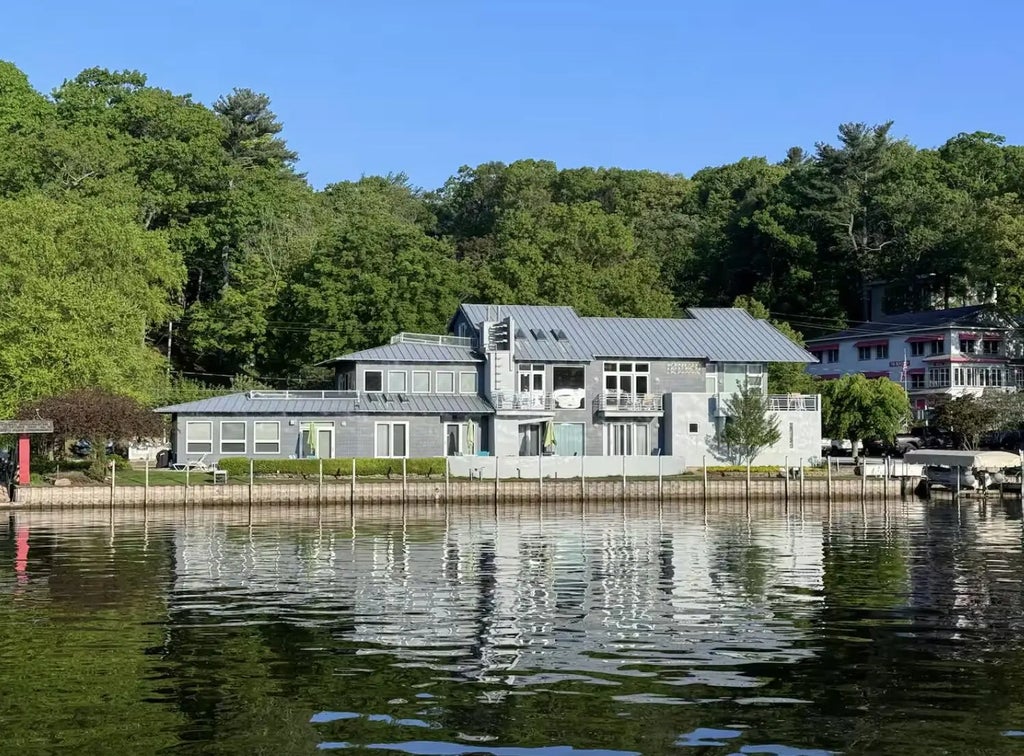 515 Park Street 1, Saugatuck