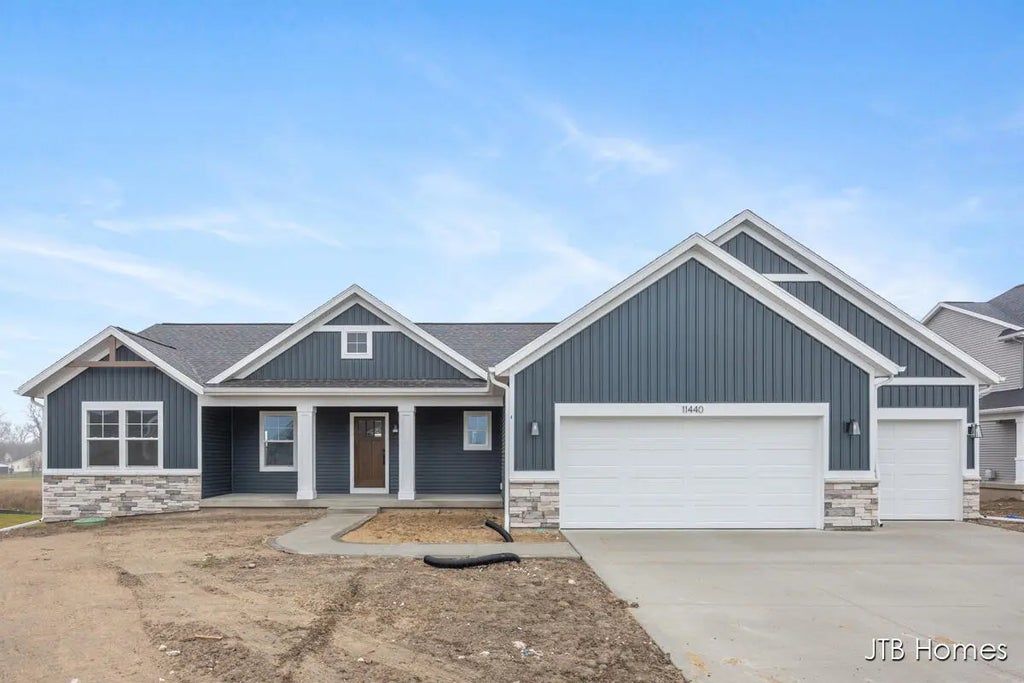 11440 Shoreline Drive 110, Allendale