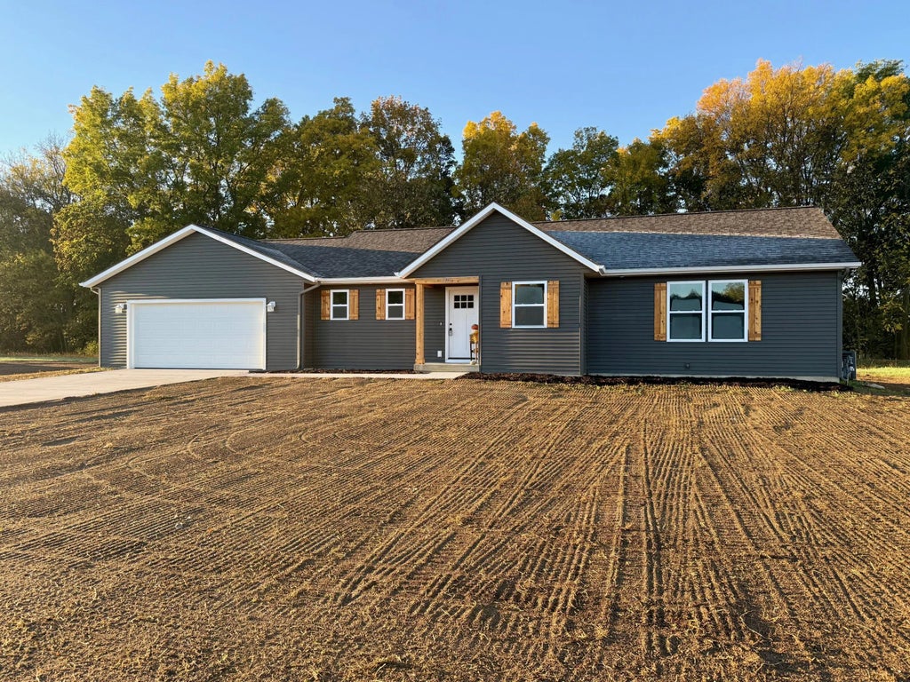 3216 Signal Point Drive, Allegan