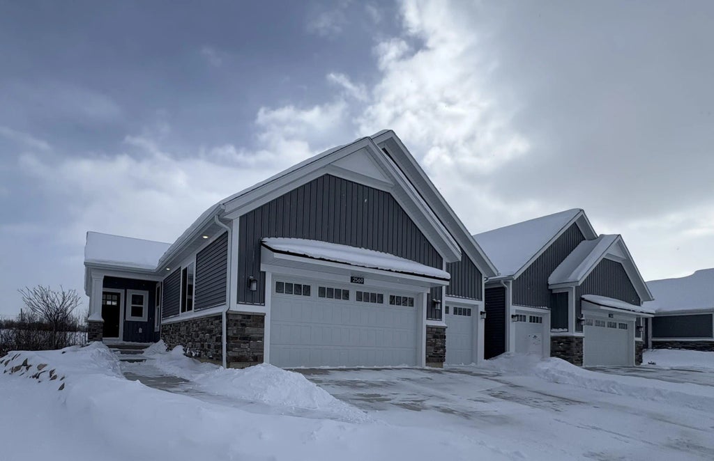 2569 Ravines Trail Drive, Byron Center