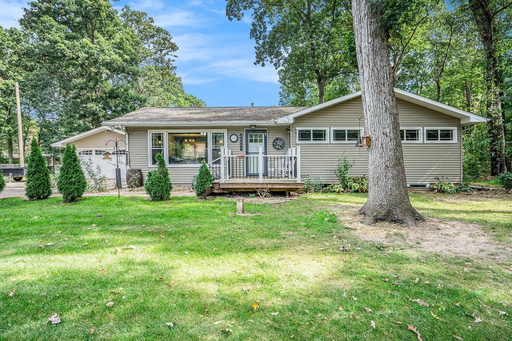 68863 6th Street, Edwardsburg