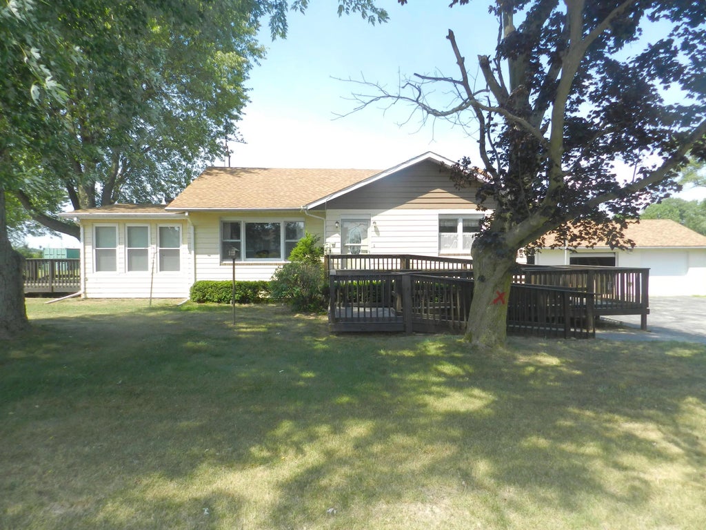 4495 Oxbow Road, Eau Claire