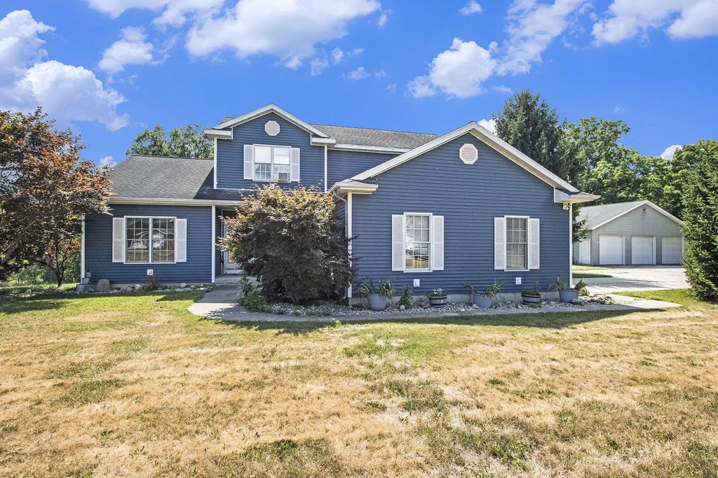 69154 Elkhart Road, Edwardsburg